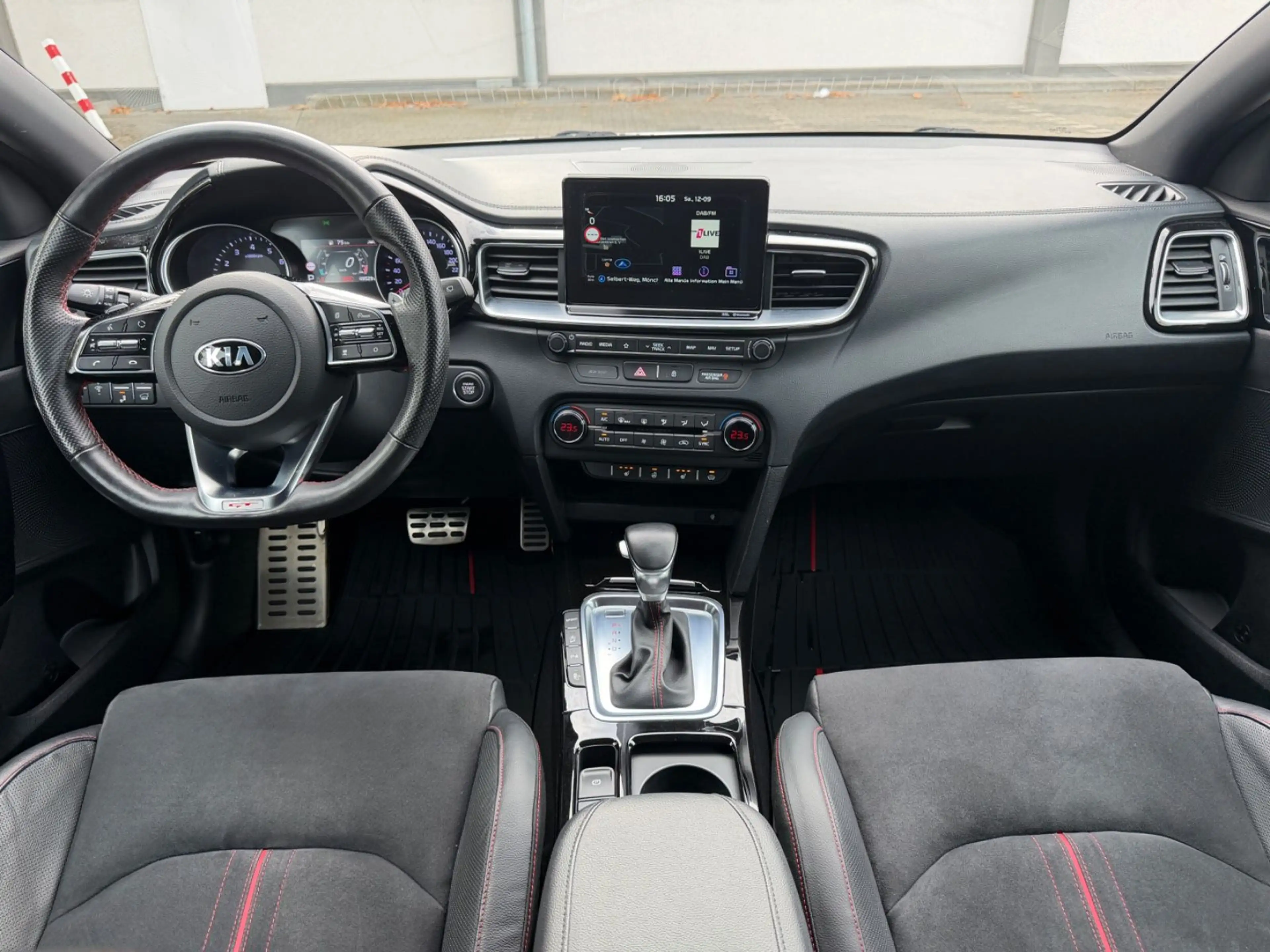 Kia ProCeed / pro_cee'd ProCeed GT 1.6 Navi LED Alus Kamera 1. Hand TÜV — photo 12