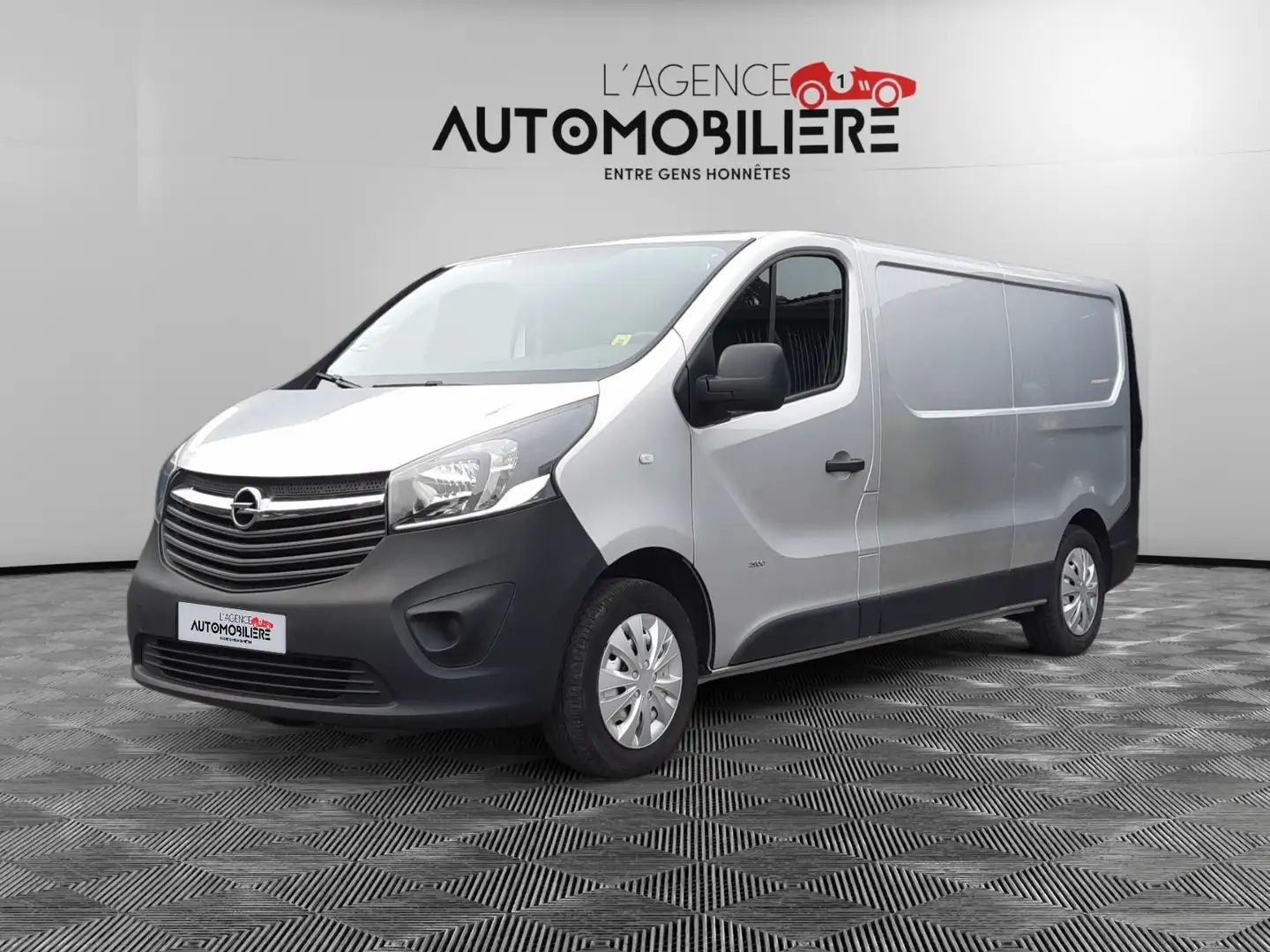 Opel Vivaro Van Aménagé L2H1 3Pl. 1.6D 120Ch 6V Grijs - 1