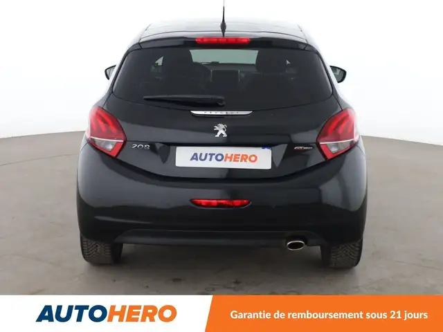 Peugeot 208 view 5