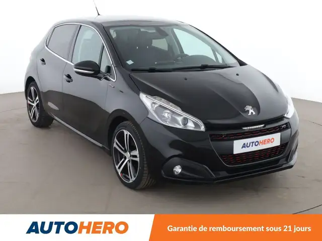 Peugeot 208 view 8