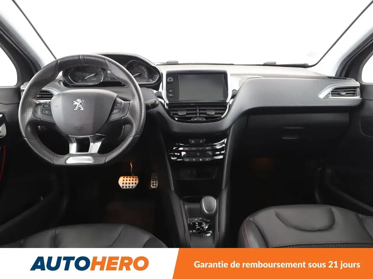 Peugeot 208 208 — photo 12