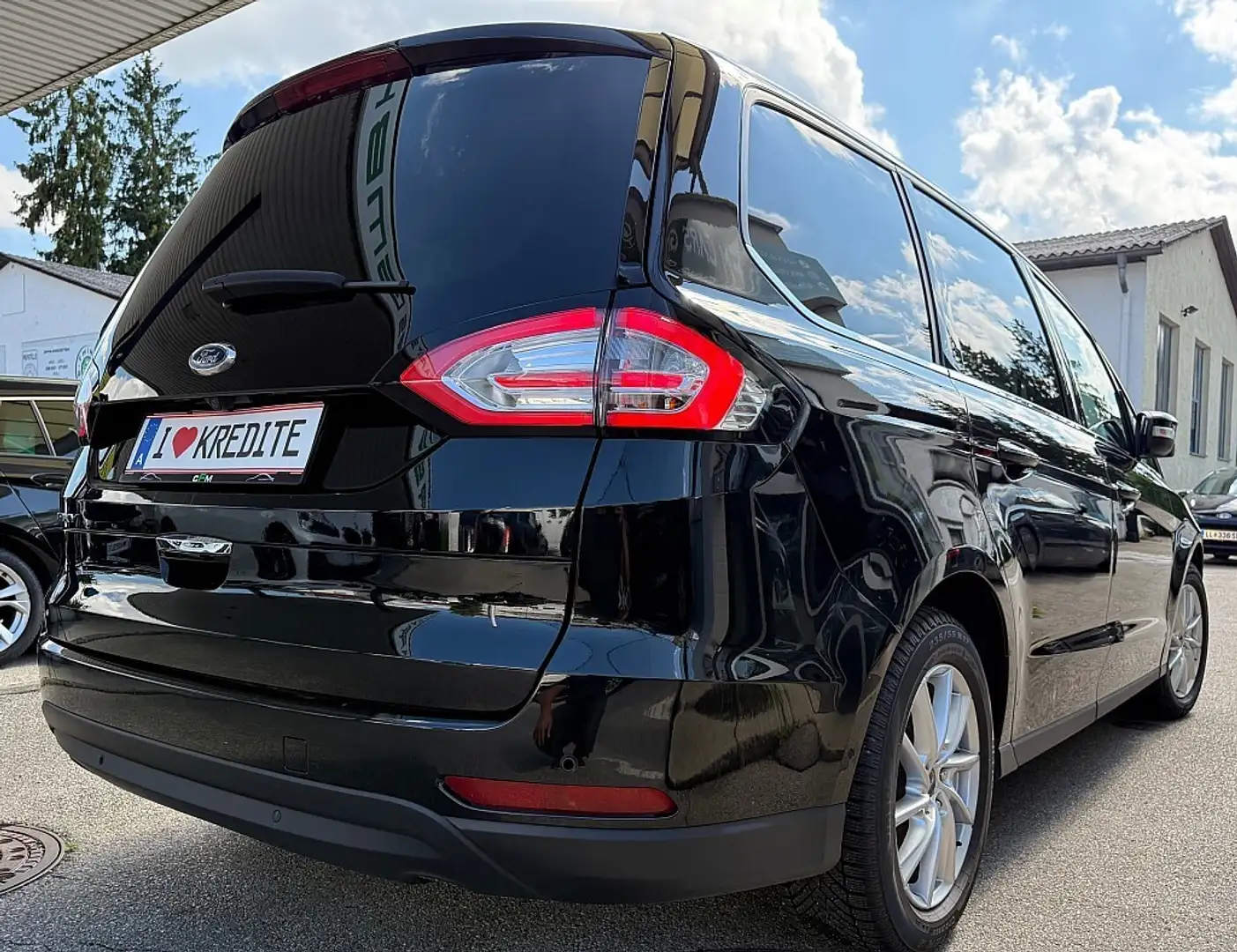 Ford Galaxy 2,0 EcoBlue SCR Titanium Aut. Schwarz - 2