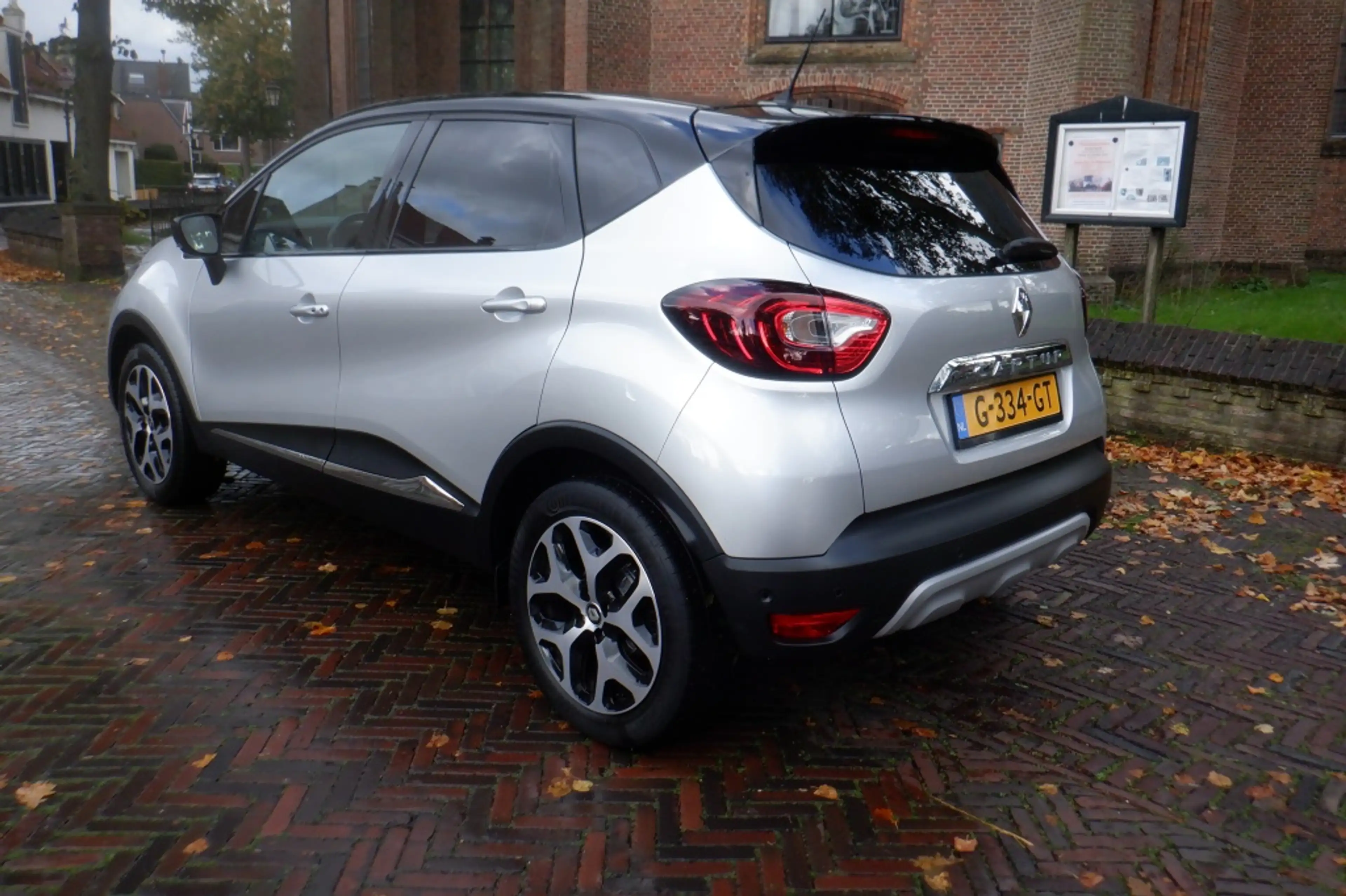 Renault Captur TCe 90pk S&S INTENS-LEER-PDC-NAVI-BOVAG — photo 4