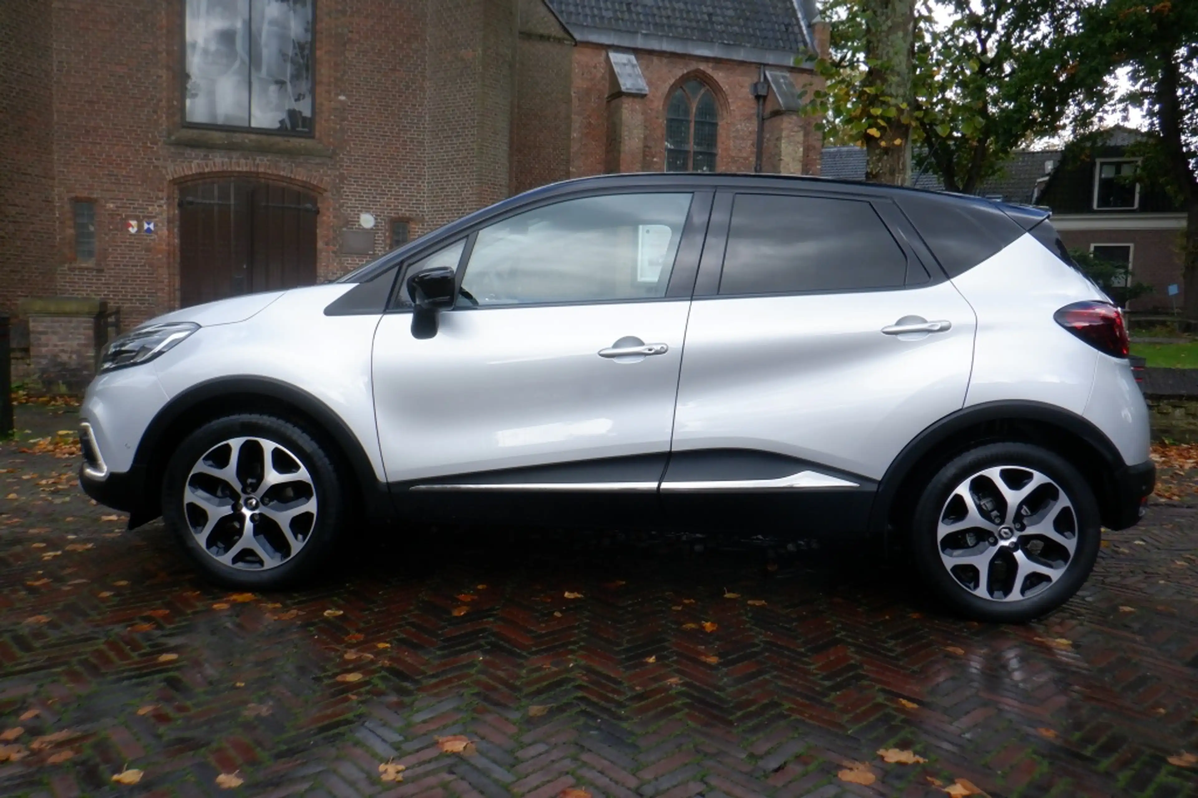 Renault Captur TCe 90pk S&S INTENS-LEER-PDC-NAVI-BOVAG — photo 3