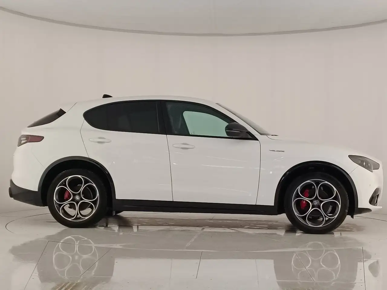Alfa Romeo Stelvio 2024