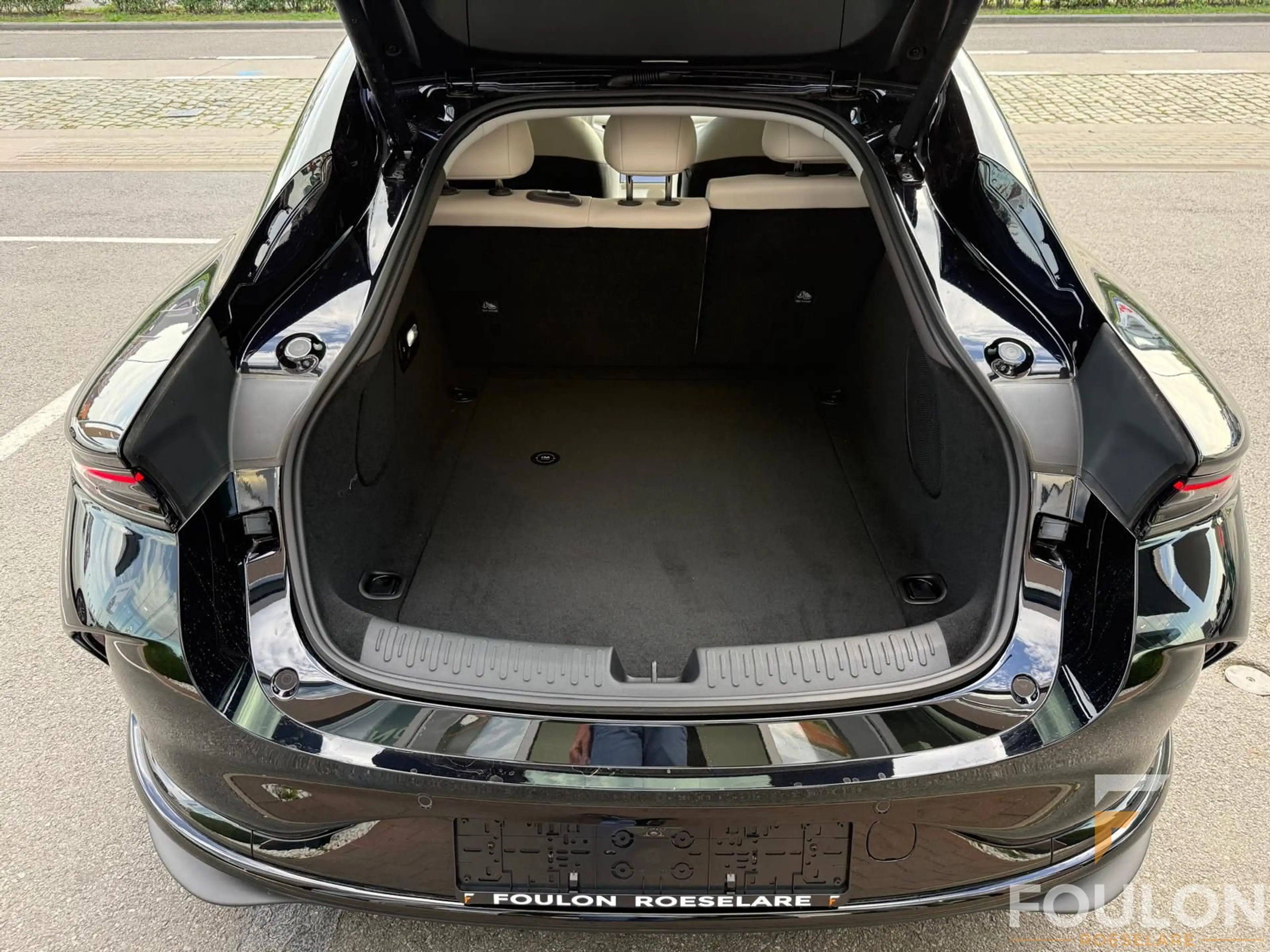 MG IM5 IM5 100kWh Long Range RWD 710 km WLTP — photo 8