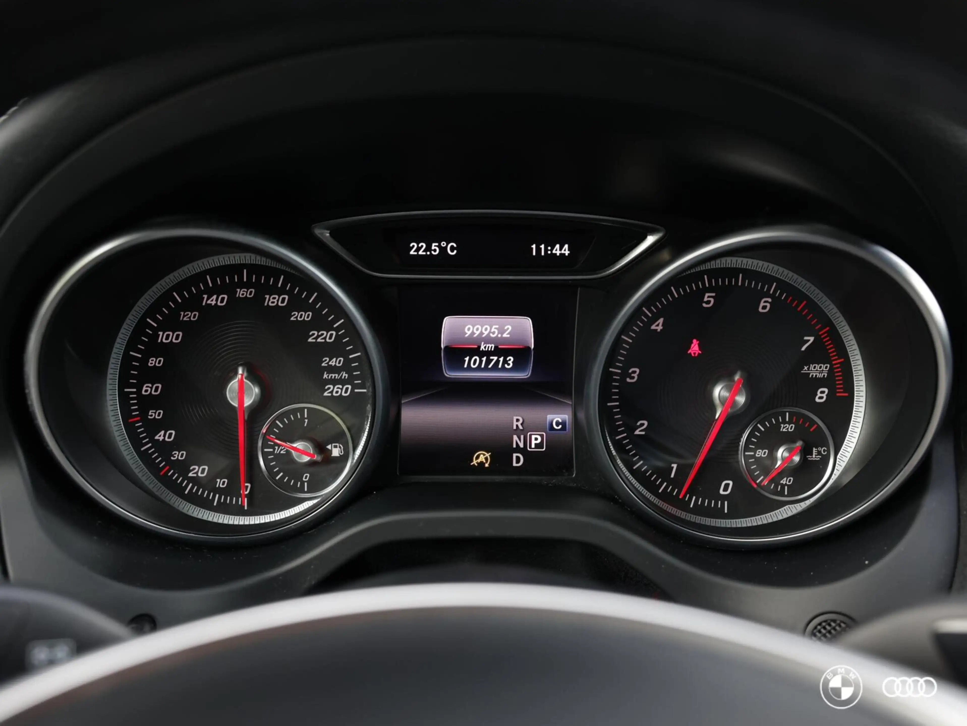 Mercedes-Benz CLA 180 AMG EDITION / AMBIENTE / CLIMA / PDC / LEDER/STOF — photo 10