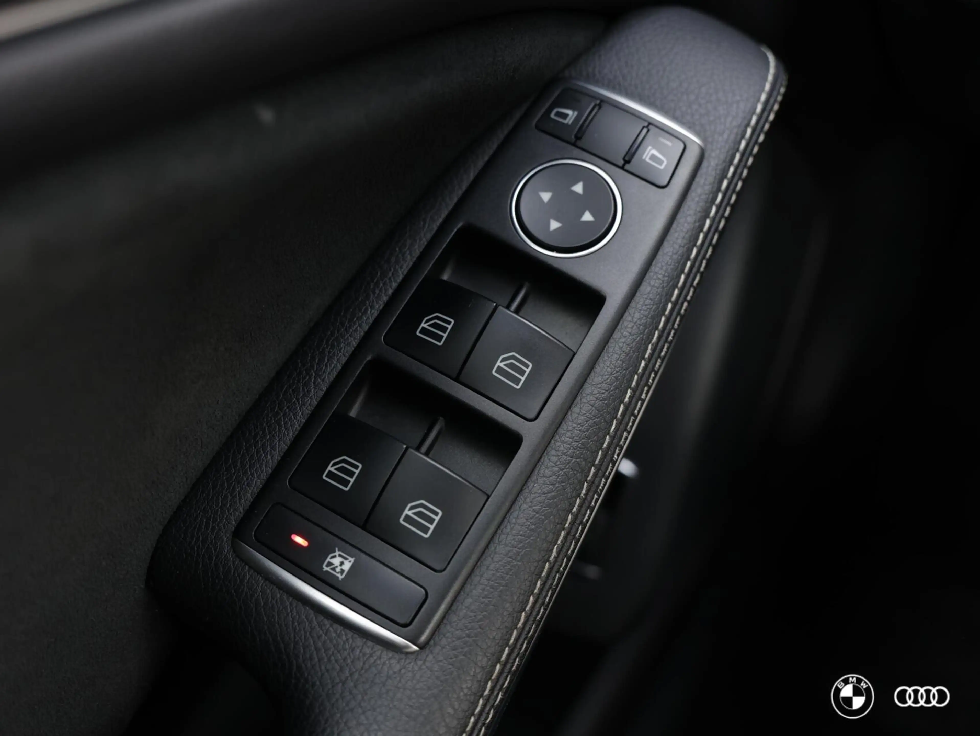 Mercedes-Benz CLA 180 AMG EDITION / AMBIENTE / CLIMA / PDC / LEDER/STOF — photo 12