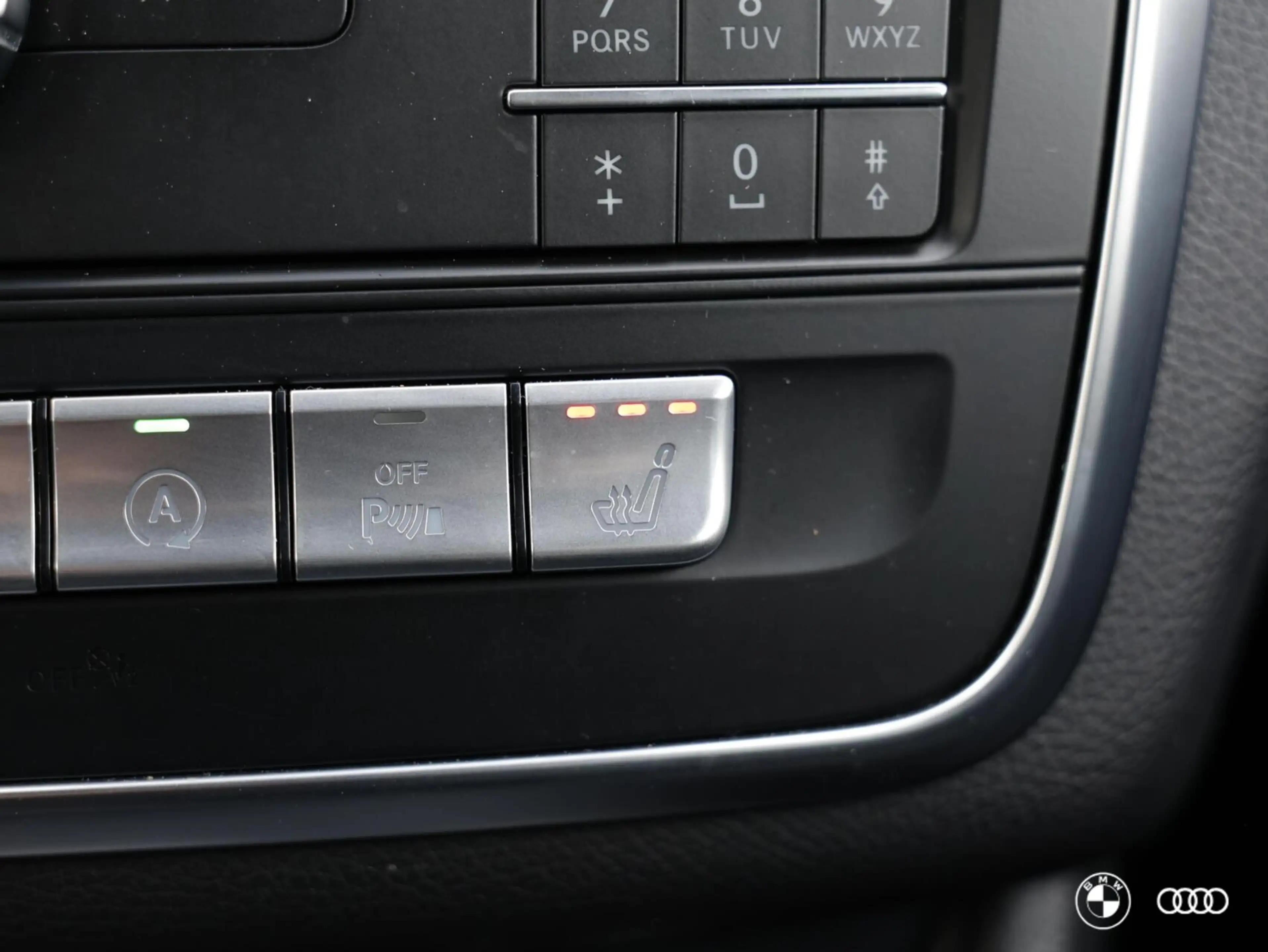 Mercedes-Benz CLA 180 AMG EDITION / AMBIENTE / CLIMA / PDC / LEDER/STOF — photo 28