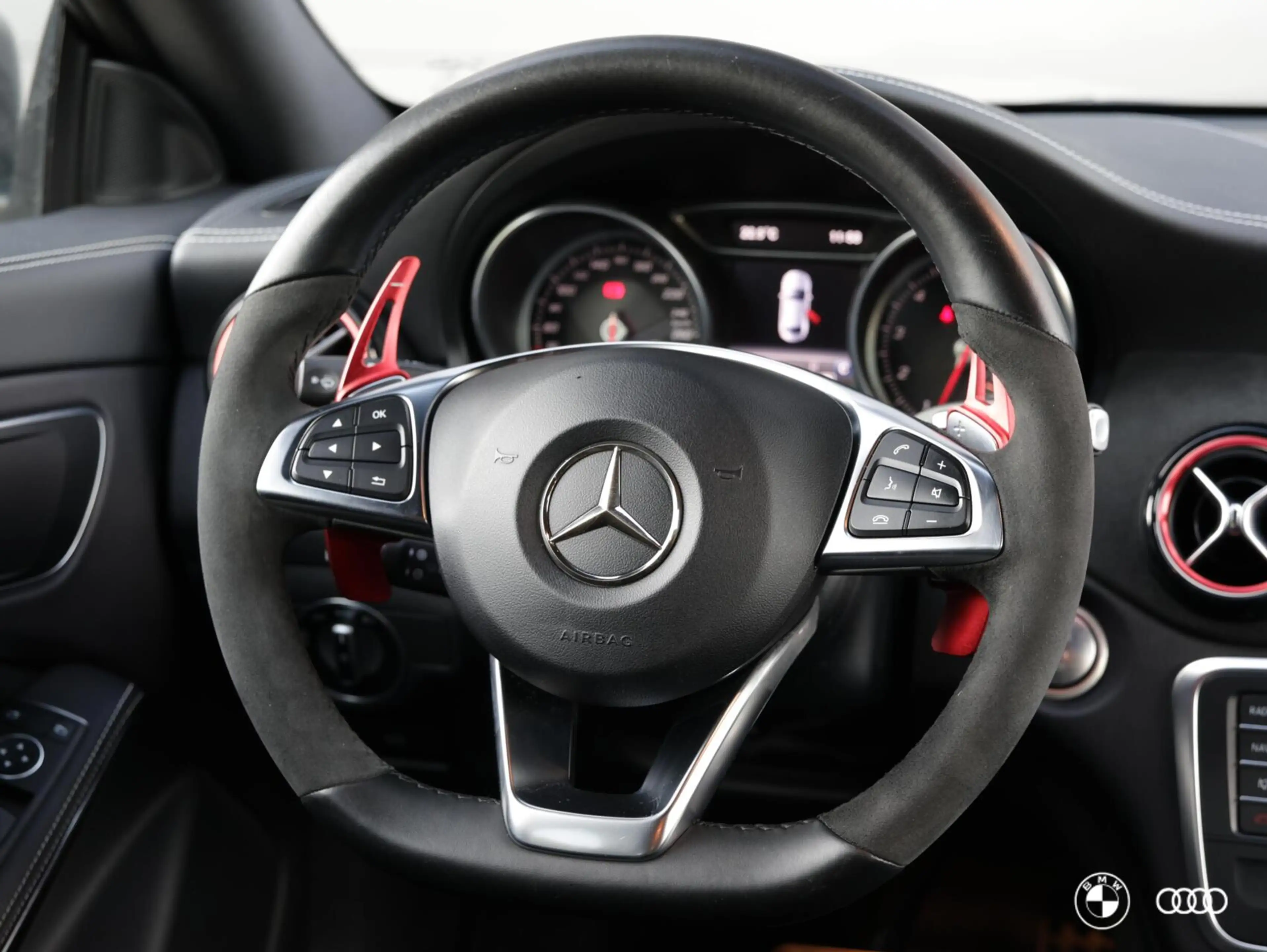 Mercedes-Benz CLA 180 AMG EDITION / AMBIENTE / CLIMA / PDC / LEDER/STOF — photo 15