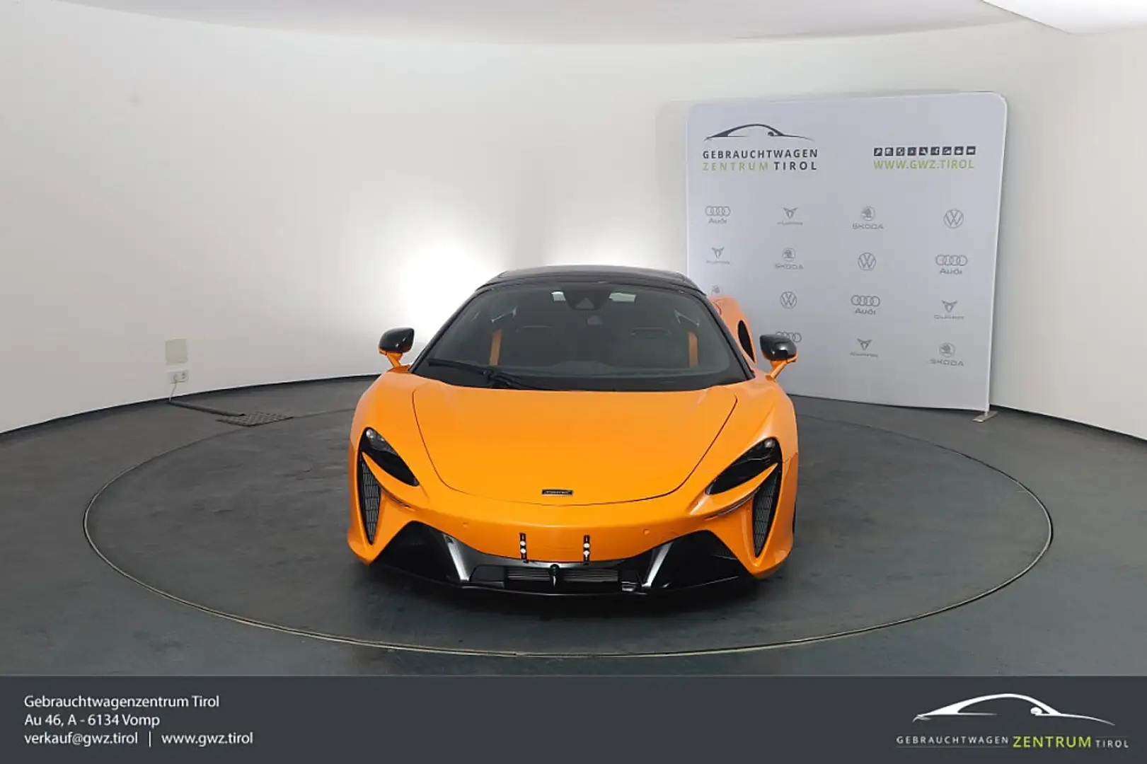 McLaren Artura Spider 3,0 PERFORMANCEPAKET VOLL LP €430.800,- Orange - 2
