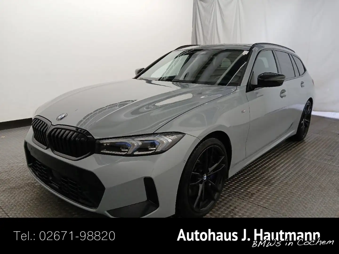 BMW 320 d xDrive Touring M SPORT *NP:82.749*eSITZE* Grau - 1