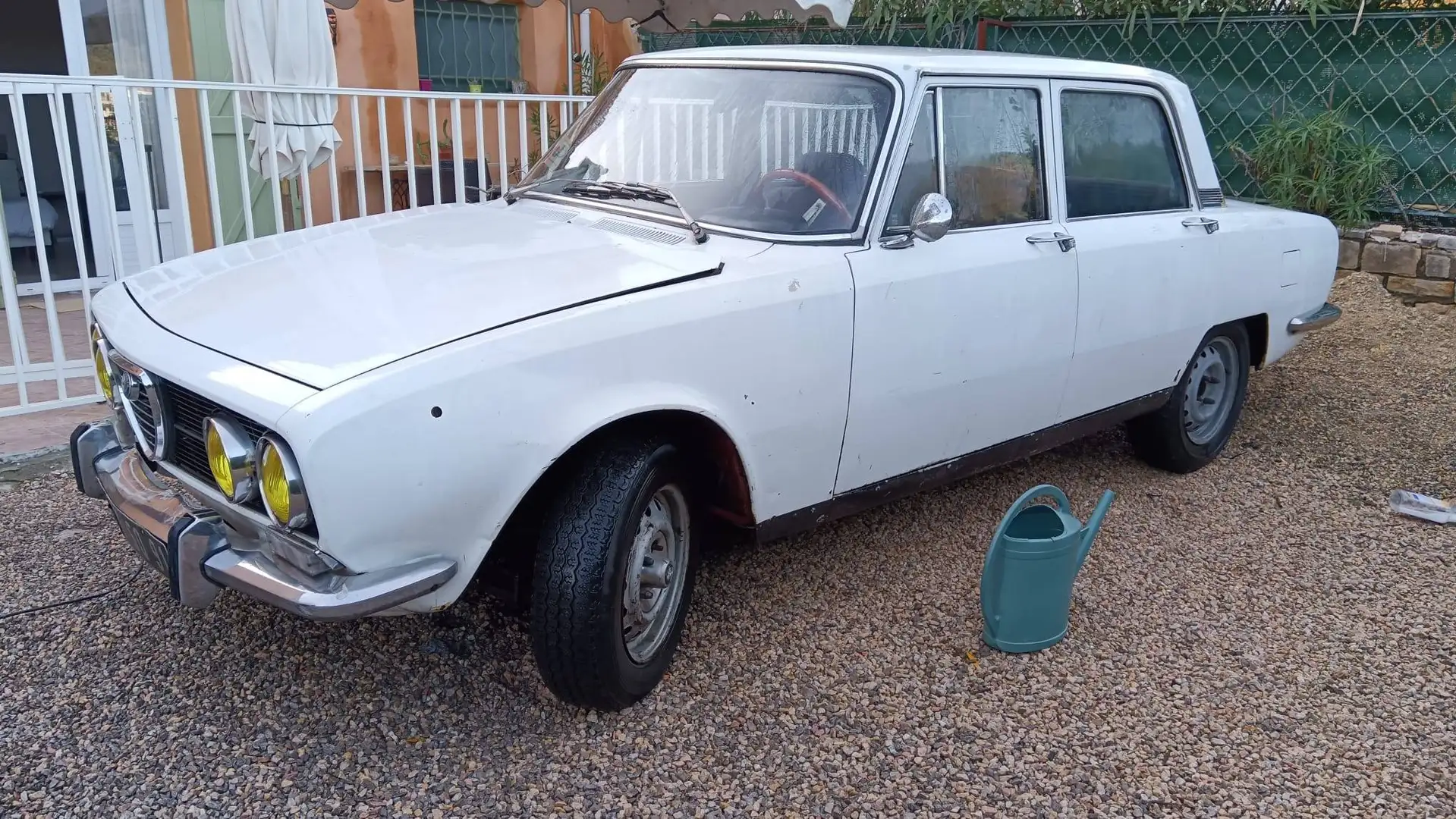 Alfa Romeo 2000 105 Weiß - 2