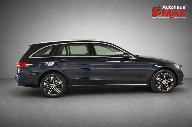 Mercedes-Benz C-Class view 7