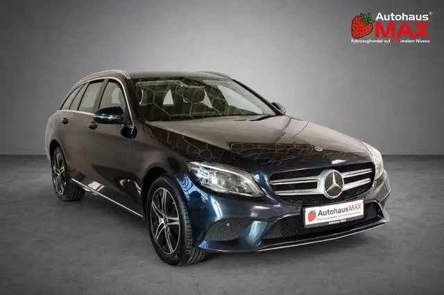 Mercedes-Benz C-Class view 8