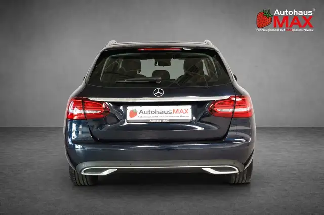 Mercedes-Benz C-Class view 5