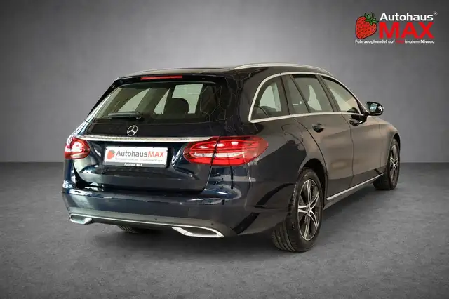 Mercedes-Benz C-Class view 6