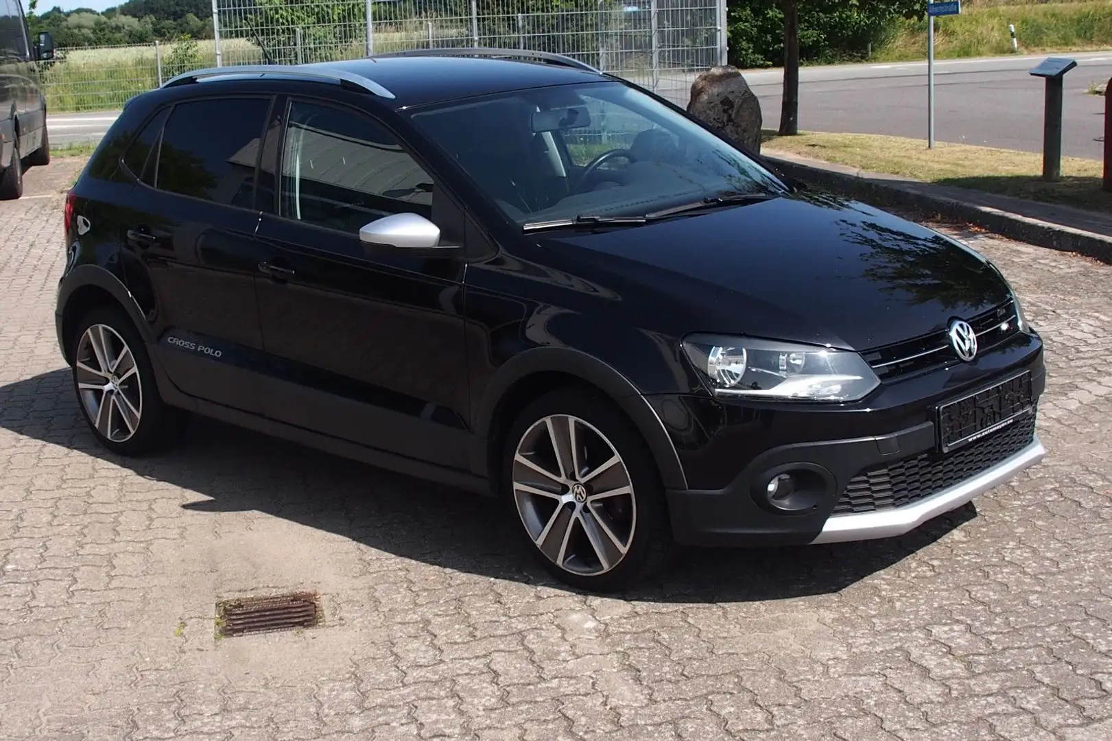 Volkswagen Polo V CrossPolo Klimaautomatik Sitzhzg. Schwarz - 2