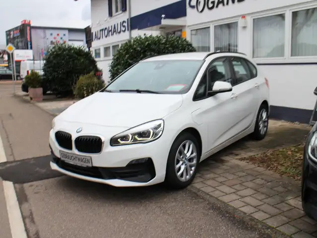 BMW 225 225xe Avtive Tour/Autom/Navi/LED/Klim/Kamara/PDC