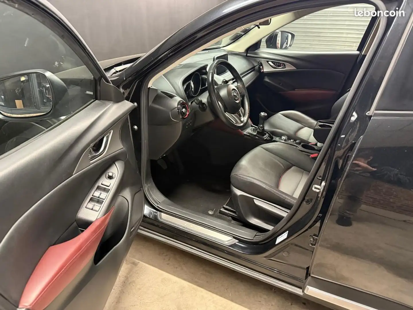 Mazda CX-3 2.0 Skyactiv Révisée et Garantie Černá - 2