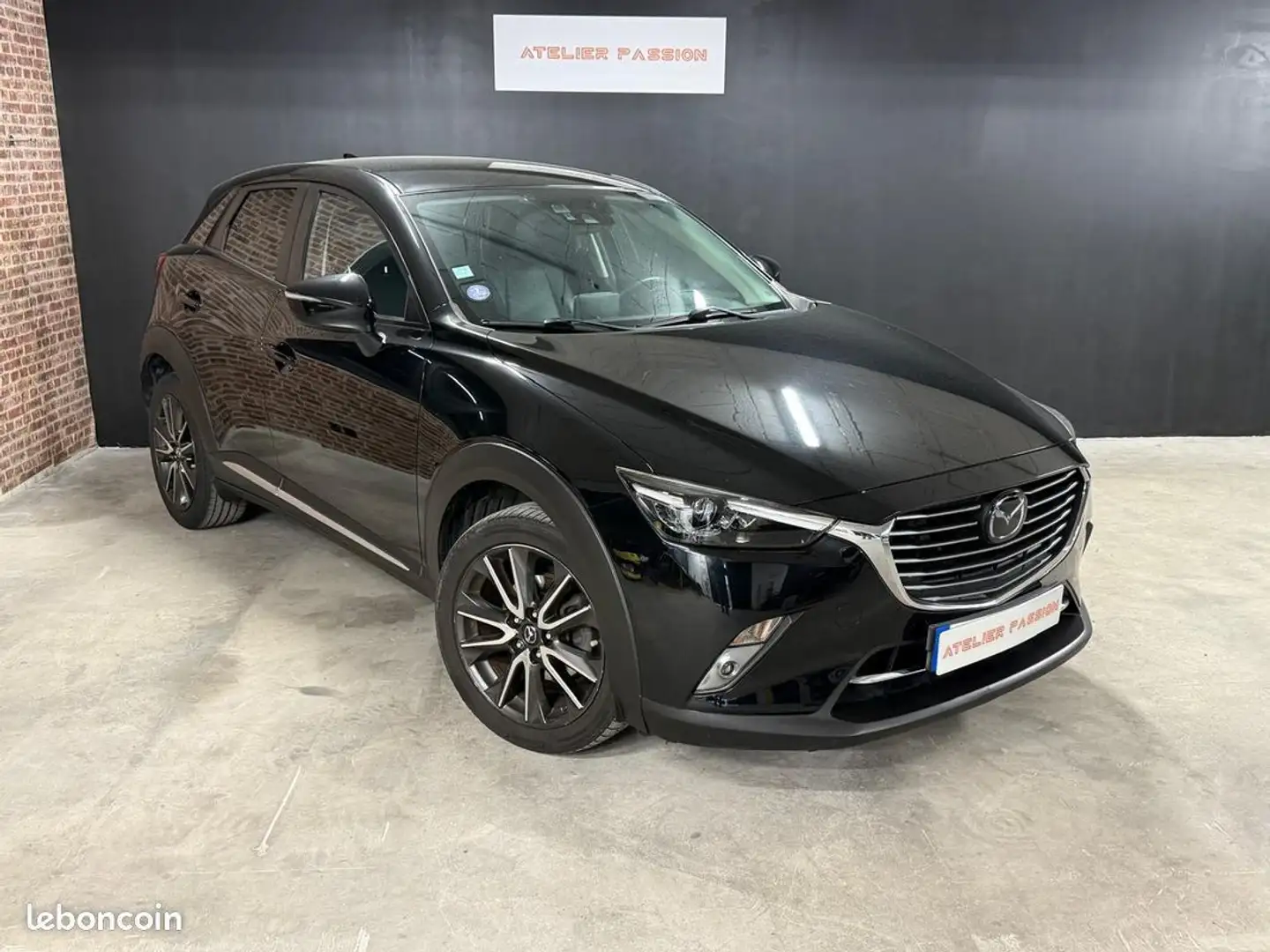 Mazda CX-3 2.0 Skyactiv Révisée et Garantie Černá - 1