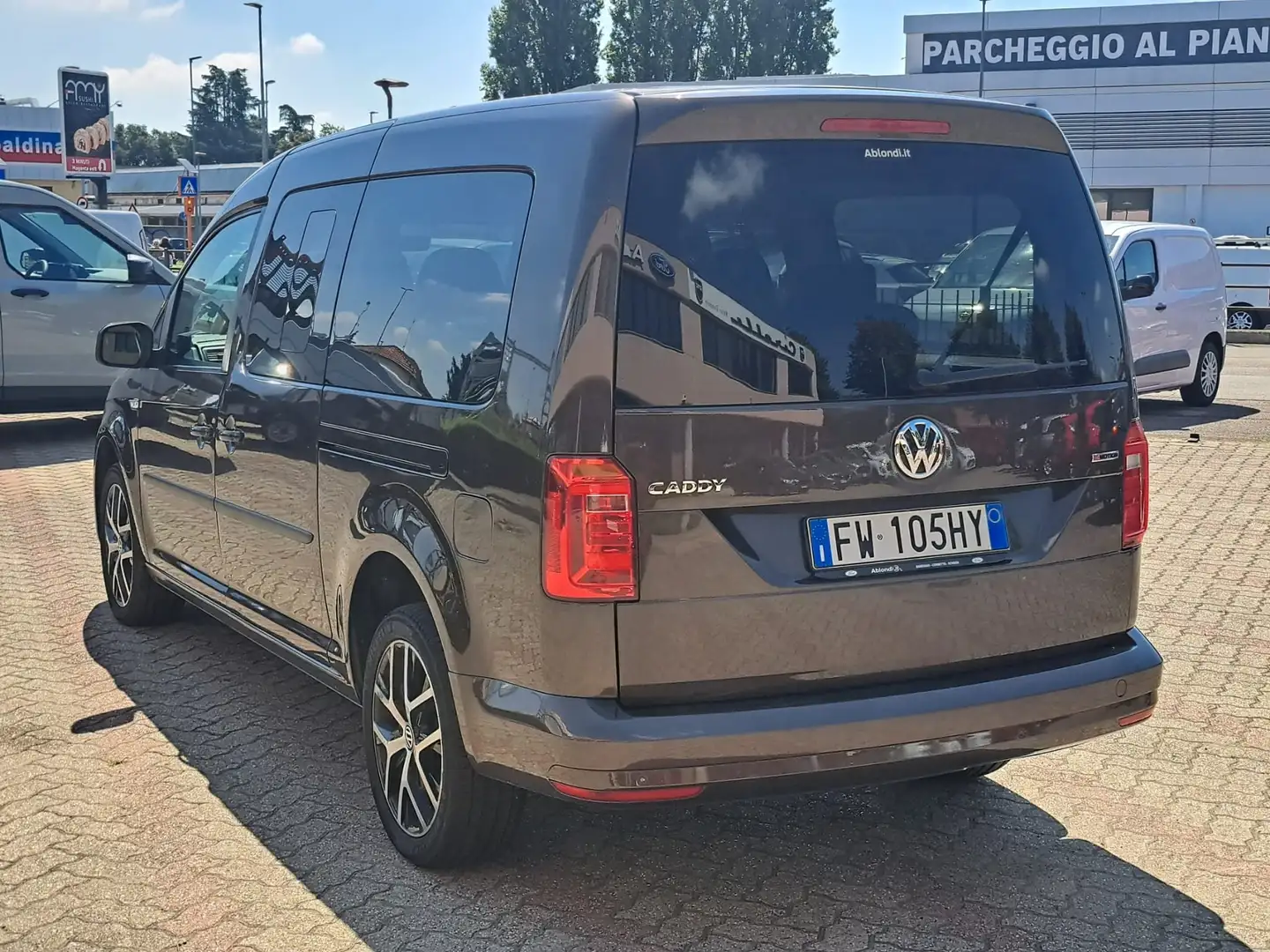 Volkswagen Caddy MAXI 2.0 TDI 150CV 4 MOTION DSG 7P Marrone - 2