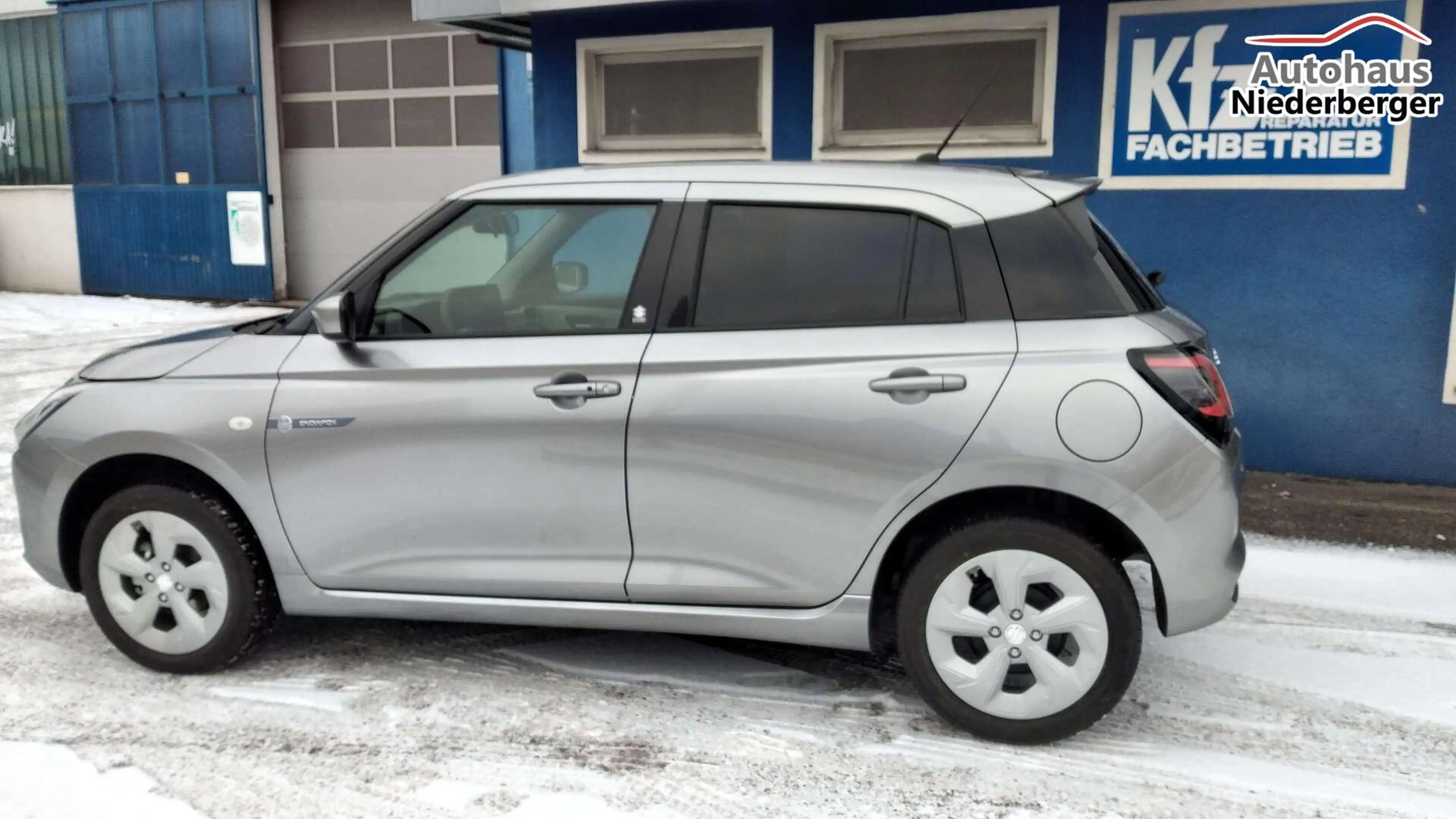 Suzuki Swift Hybrid Allgrip Shine *Neues Modell* 60 kW (82 P... — photo 5