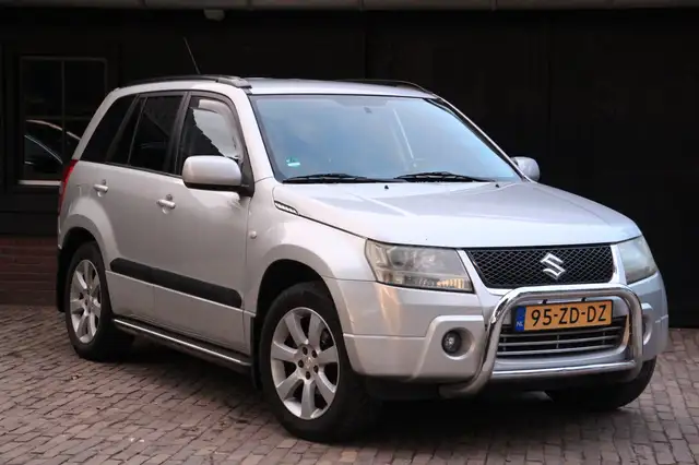 Suzuki Grand Vitara 1.9 Exclusive 4x4/Airco/Cruise/Lmv/Trekhaak/Apk 04