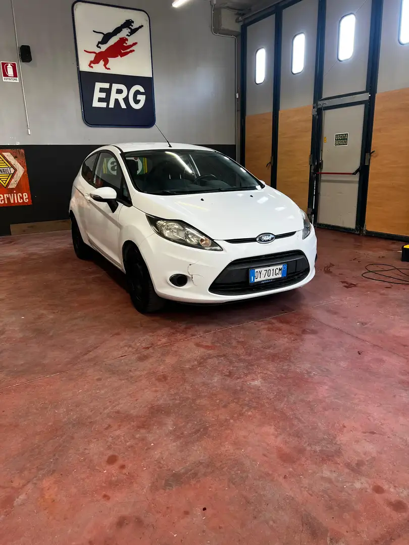 Ford Fiesta 3p 1.4 16v Titanium Gpl - 1