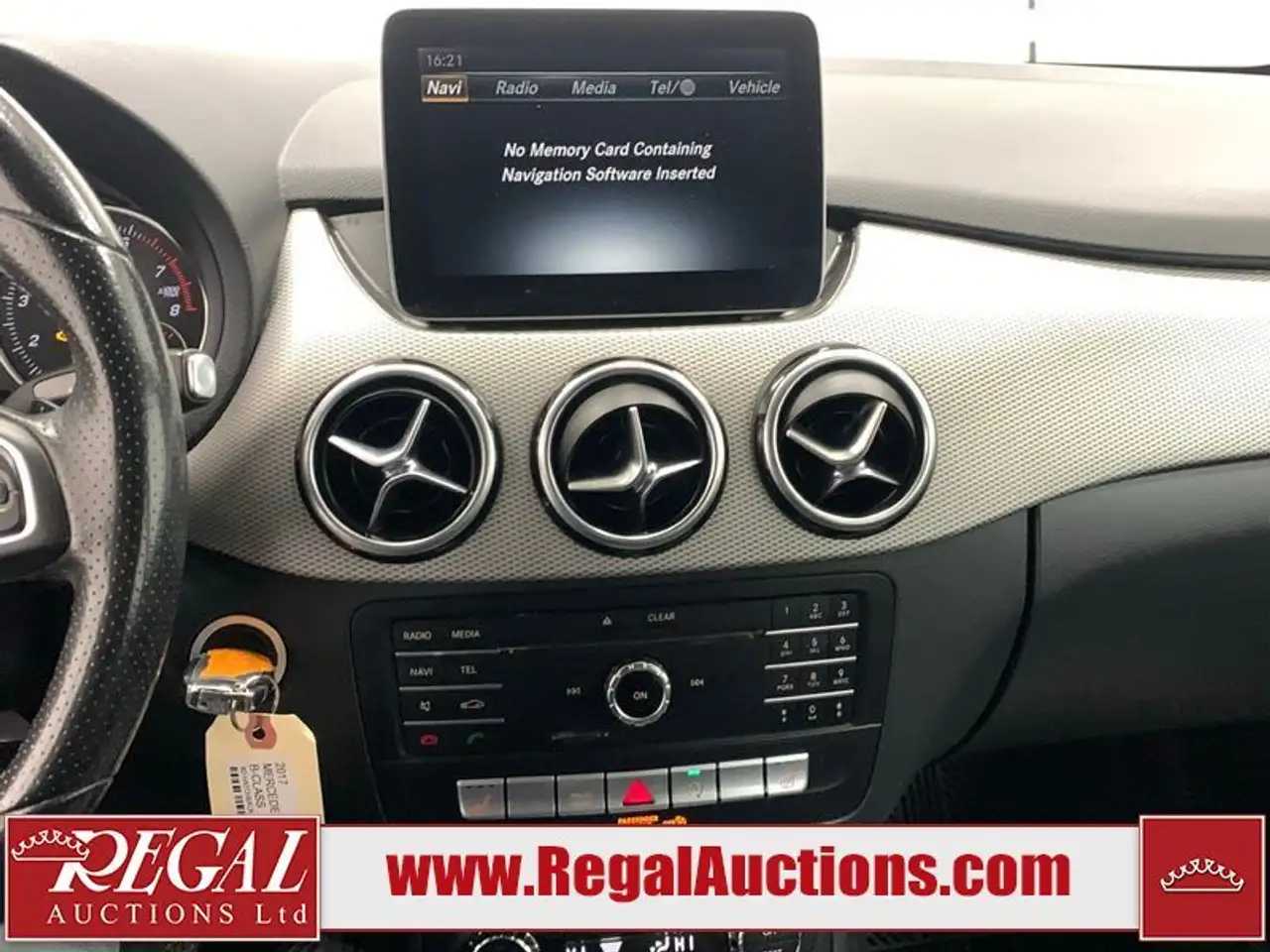 Mercedes-Benz B-Class снимка Mercedes-Benz B-Class