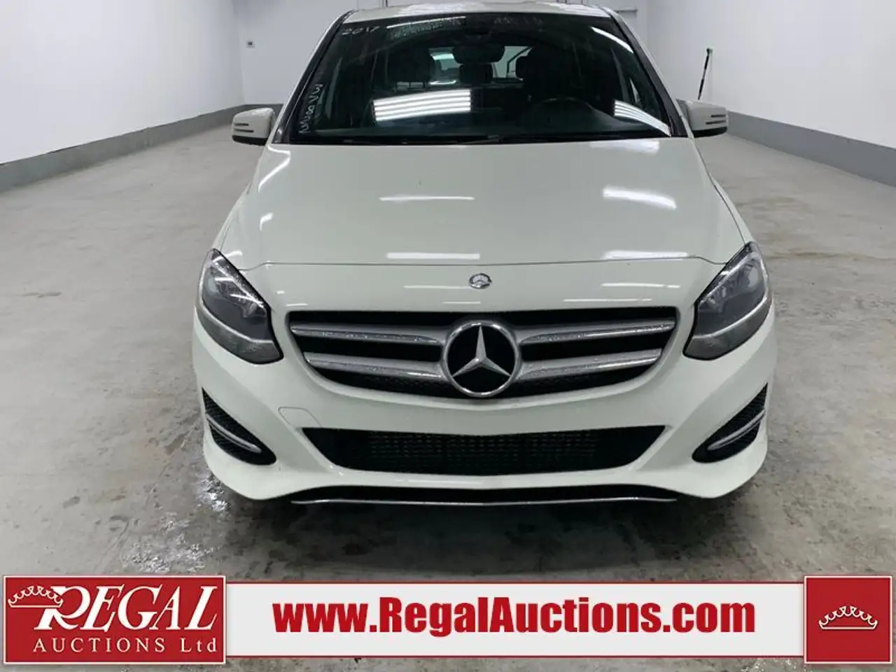 Mercedes-Benz B-Class снимка Mercedes-Benz B-Class