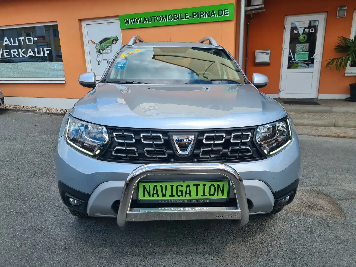 Dacia Duster II Prestige 4WD 1.6SCe ALLRAD/+Frontbügel Plateado - 2