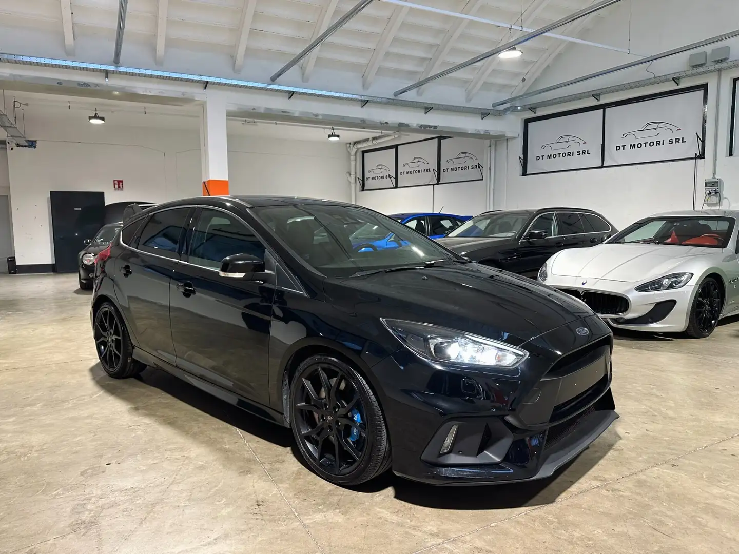 Ford Focus Focus 2.3 350 CV AWD RS Zwart - 1
