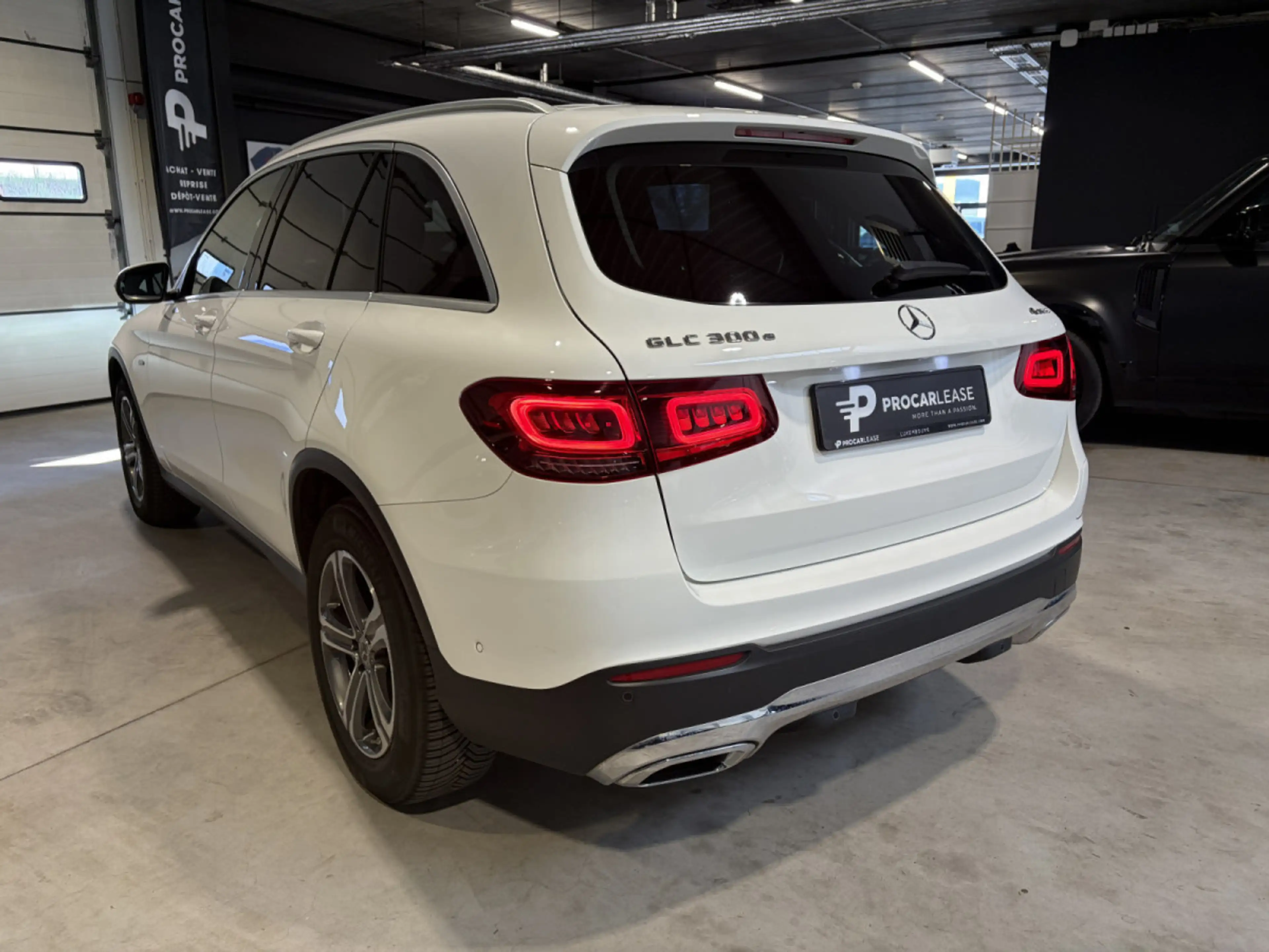 Mercedes-Benz GLC 300 GLC300e 4MATIC/ SUSPENSIONS PNEUMATIQUES/ BURMESTE — photo 9