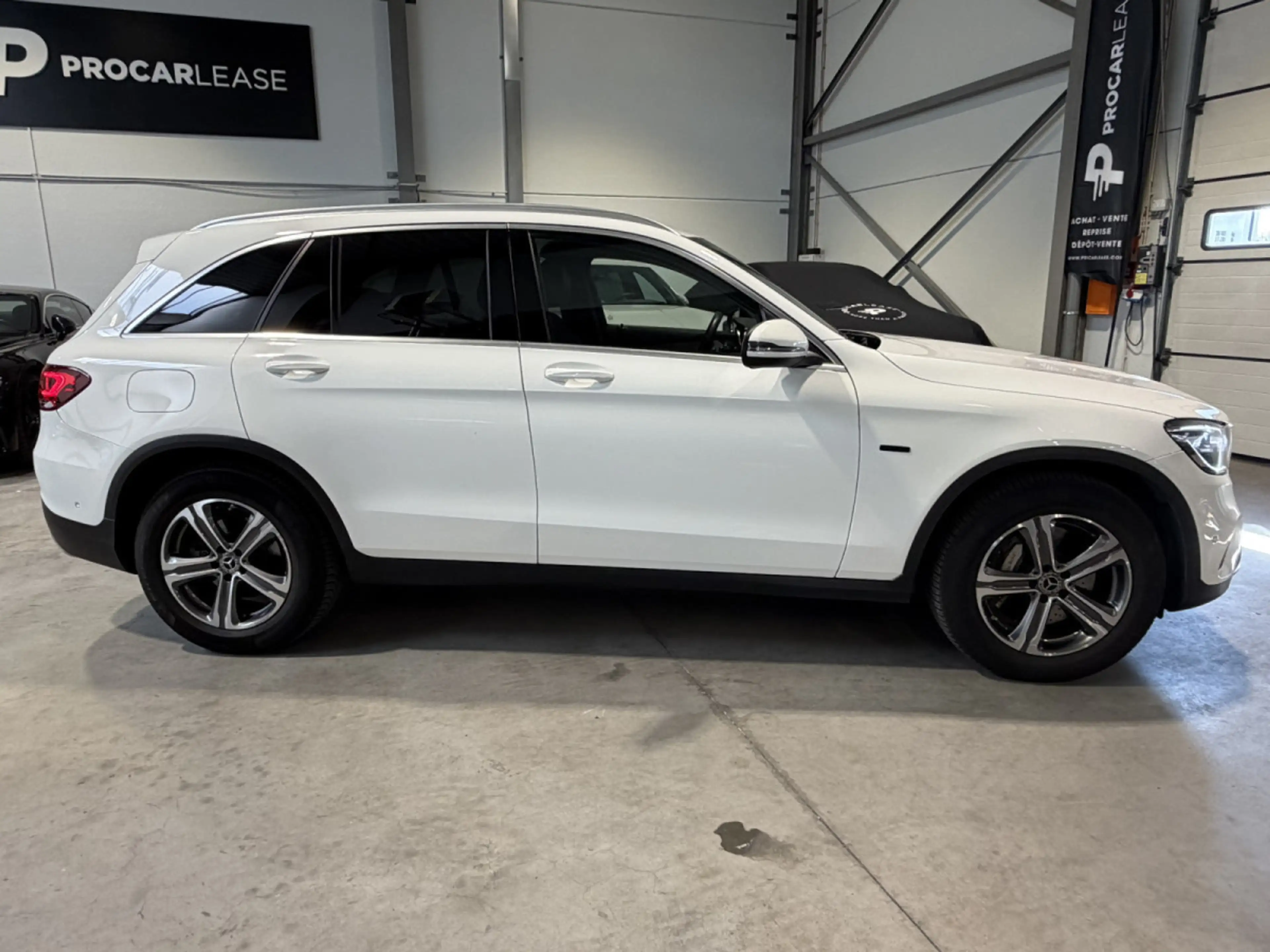Mercedes-Benz GLC 300 GLC300e 4MATIC/ SUSPENSIONS PNEUMATIQUES/ BURMESTE — photo 14