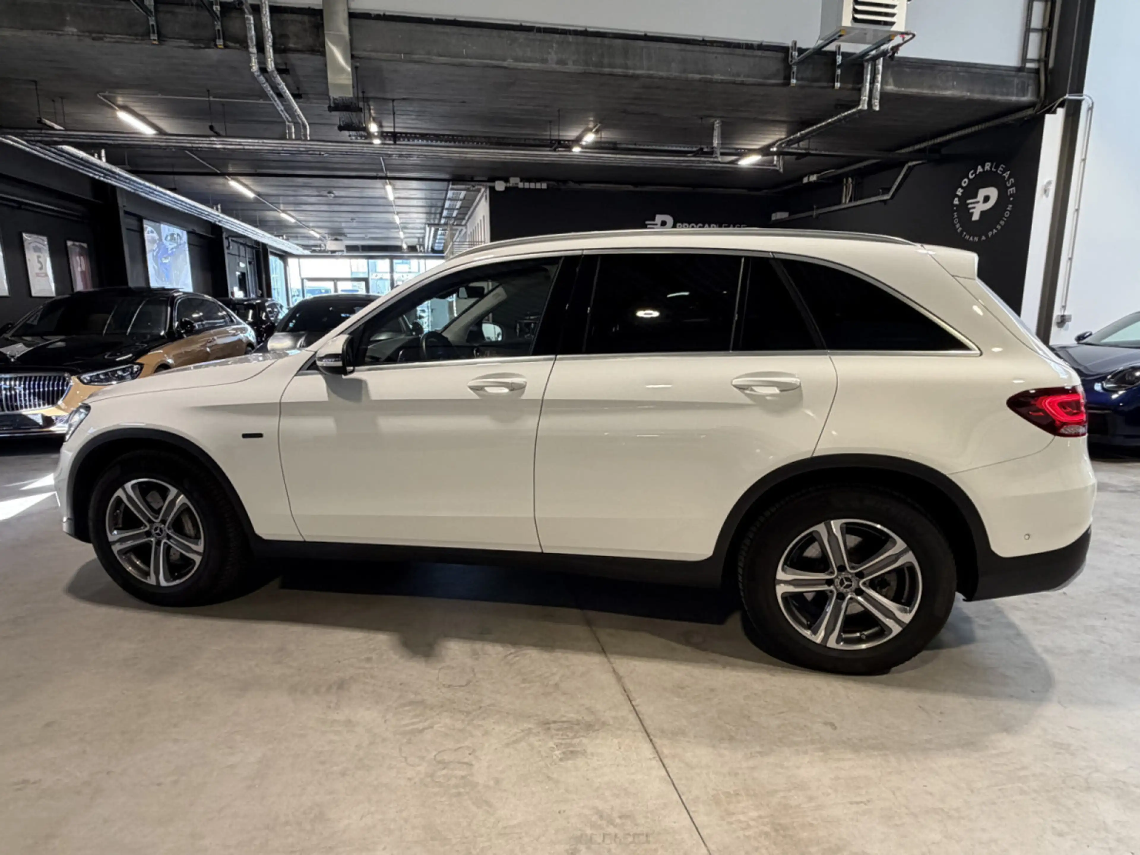 Mercedes-Benz GLC 300 GLC300e 4MATIC/ SUSPENSIONS PNEUMATIQUES/ BURMESTE — photo 13