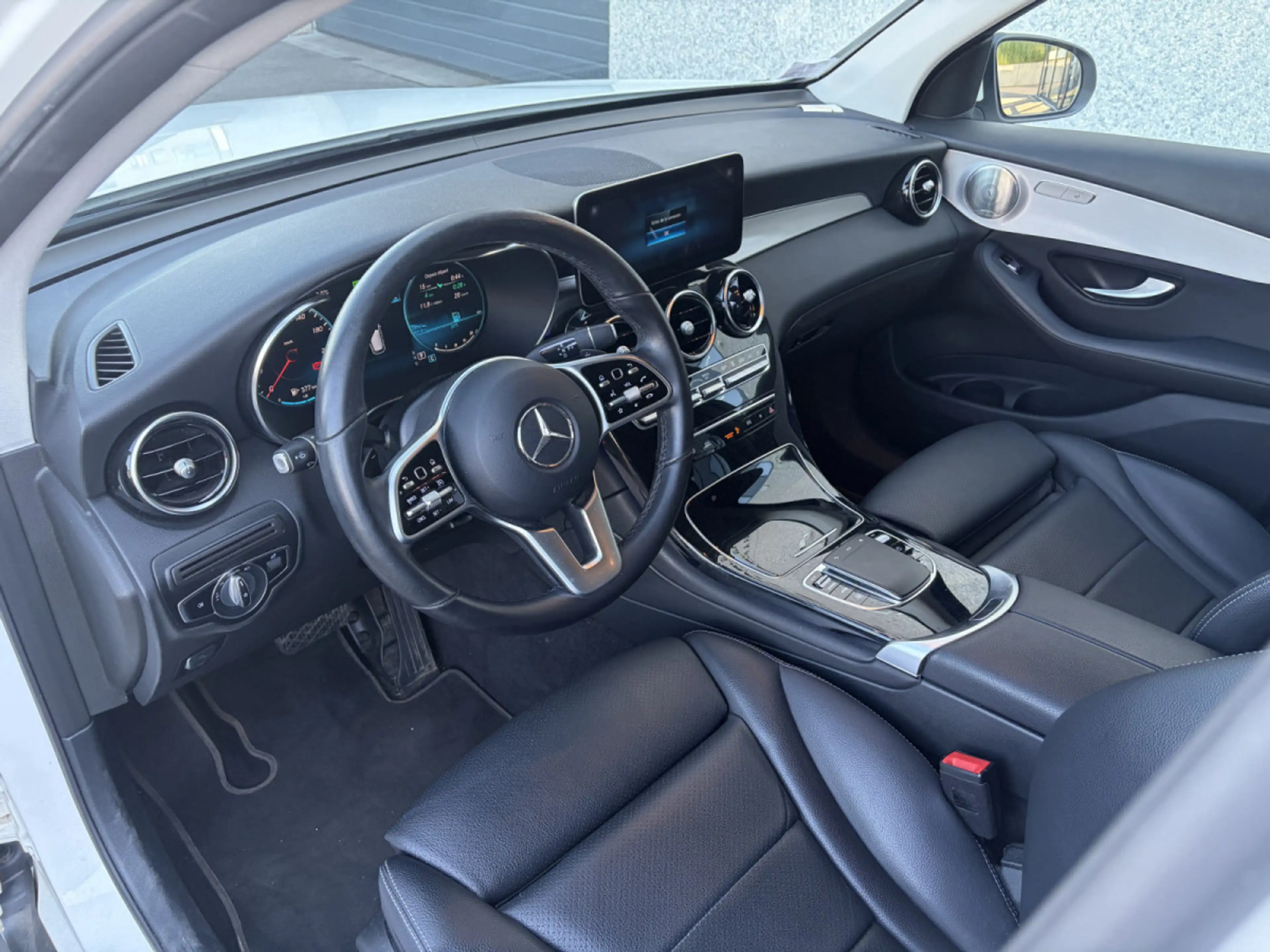 Mercedes-Benz GLC 300 GLC300e 4MATIC/ SUSPENSIONS PNEUMATIQUES/ BURMESTE — photo 4