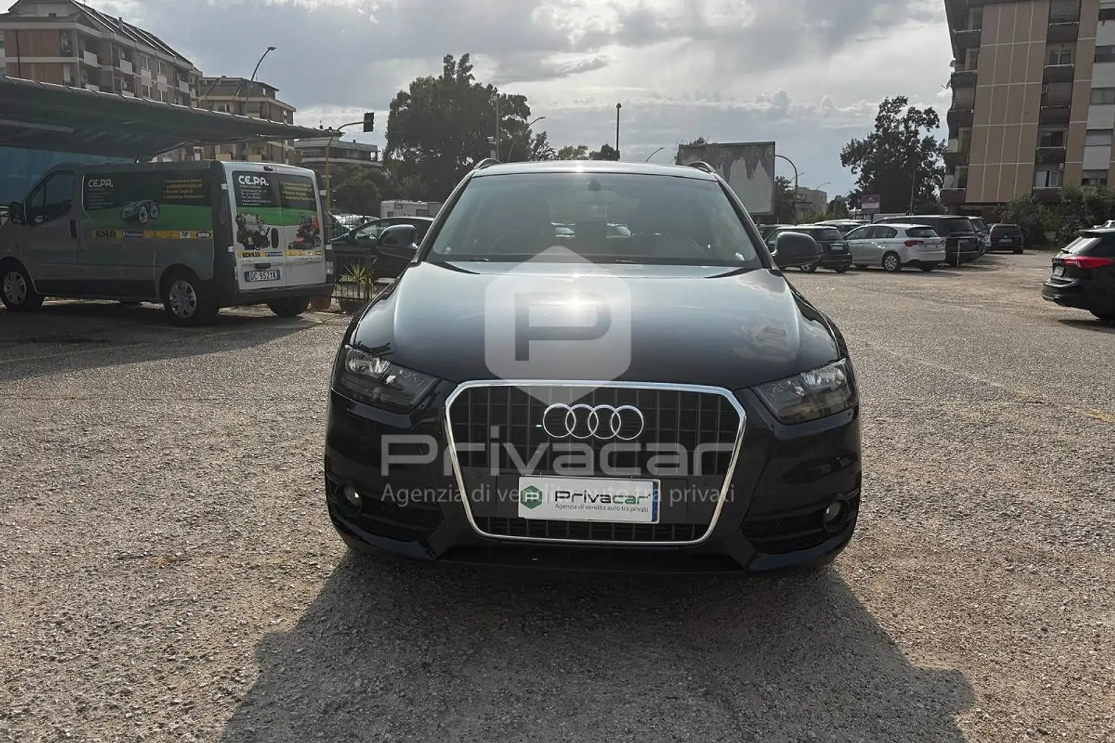 Audi Q3 Q3 2.0 TDI quattro Zwart - 2