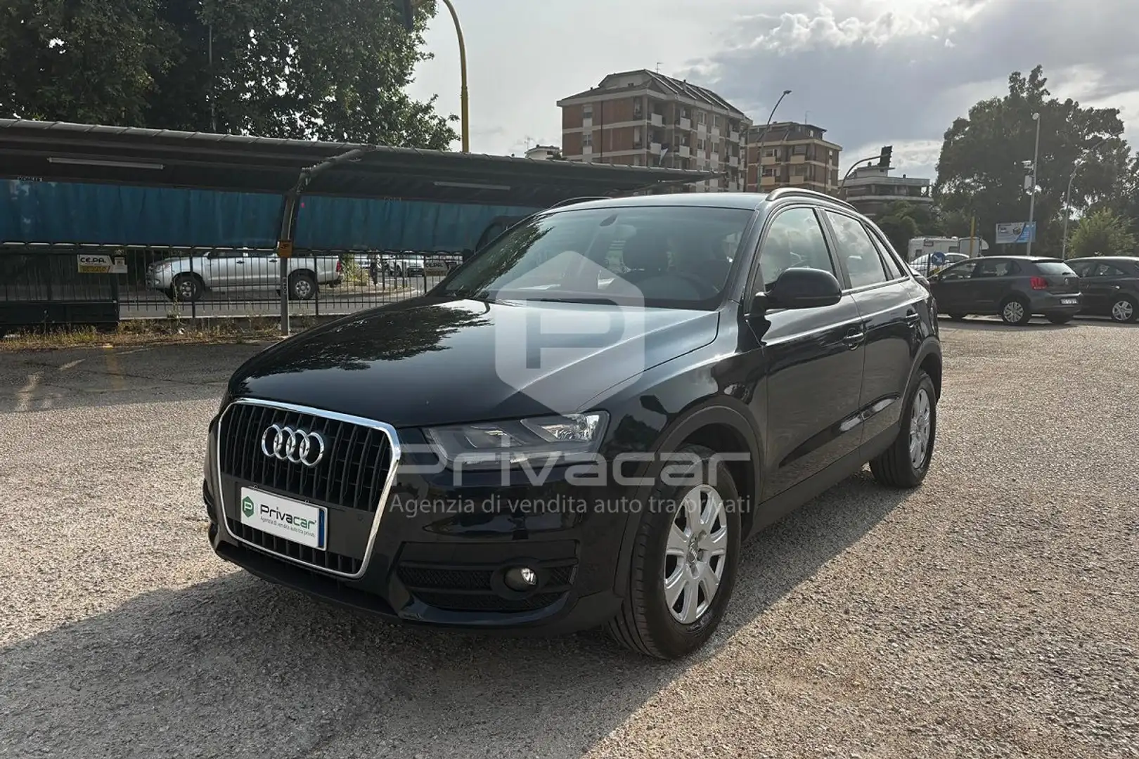 Audi Q3 Q3 2.0 TDI quattro Zwart - 1