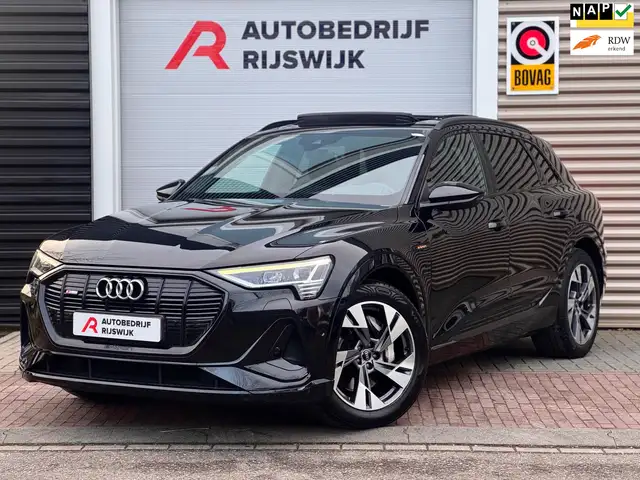 Audi e-tron E-tron 50 quattro Launch edition Black 71 kWh Pano