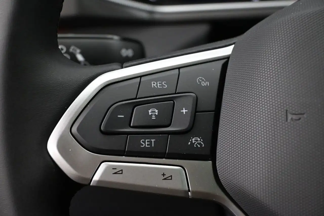Volkswagen Taos снимка Volkswagen Taos