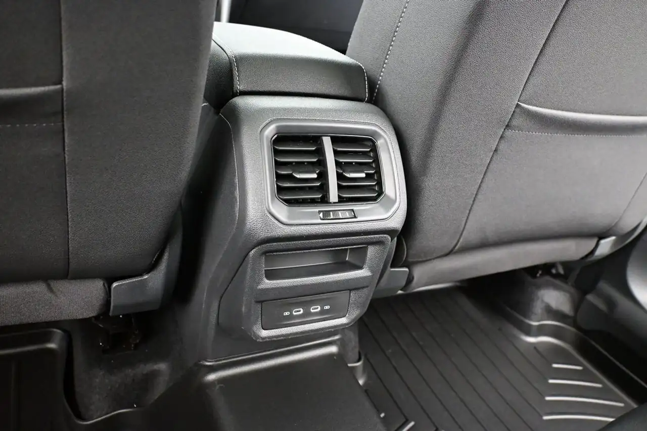 Volkswagen Taos снимка Volkswagen Taos