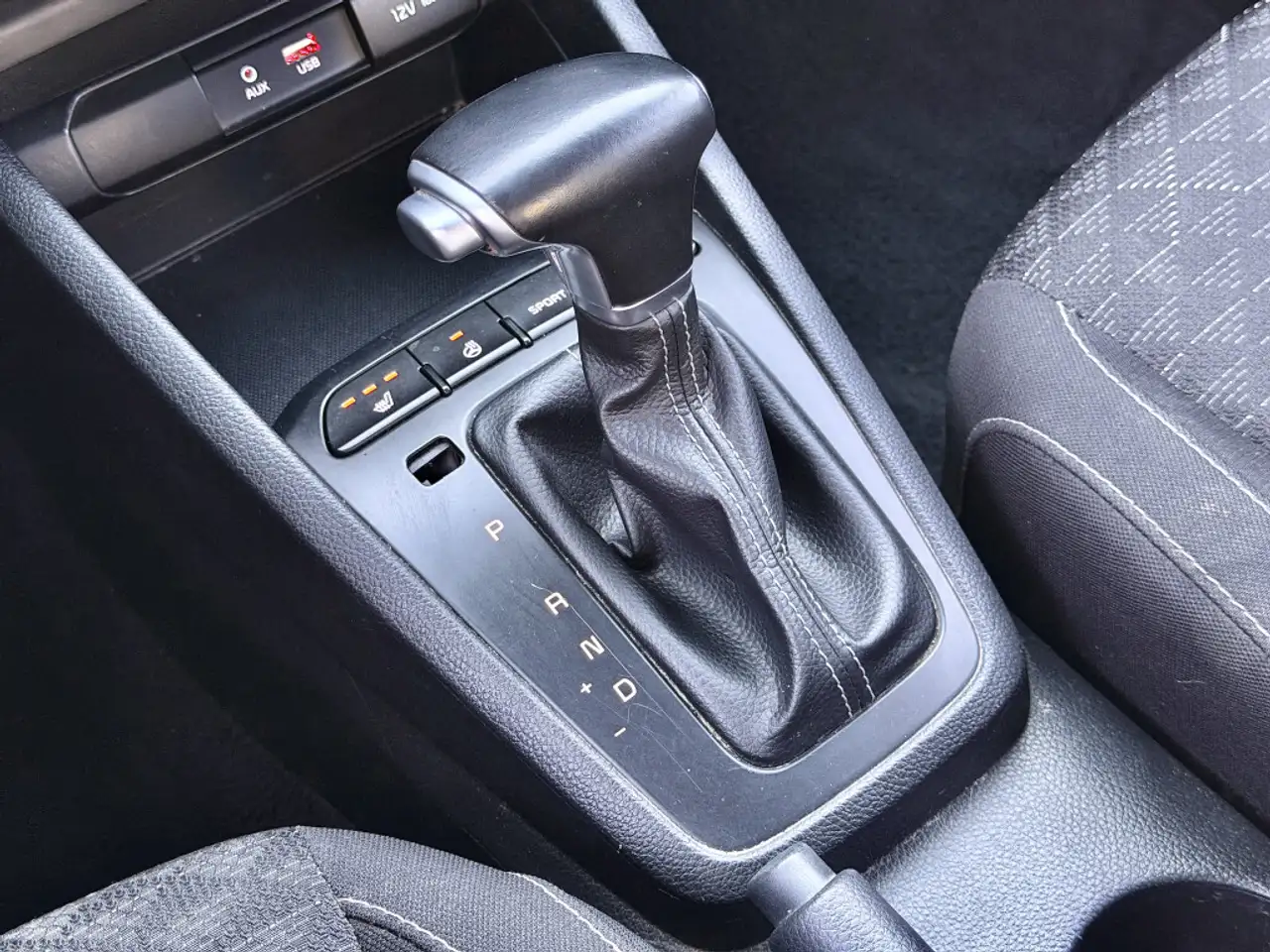 Kia Rio снимка Kia Rio