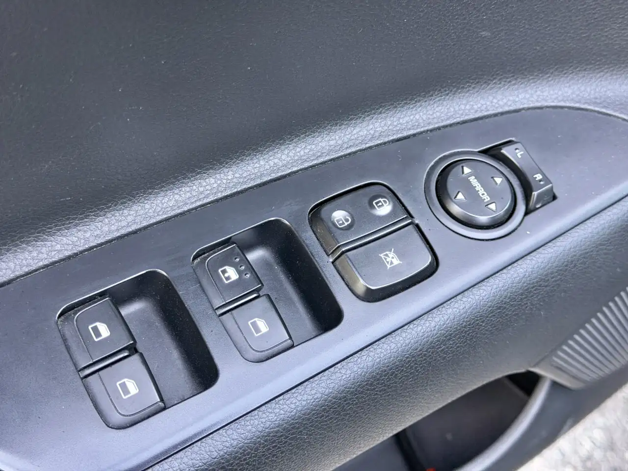 Kia Rio снимка Kia Rio