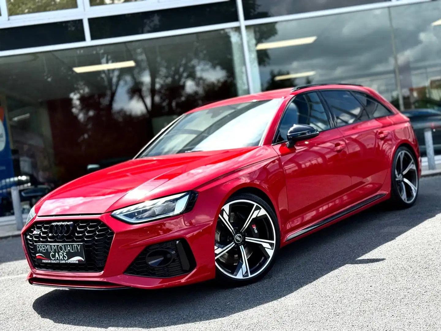 Audi RS4 2.9 V6 TFSI QUATTRO / MASSAGE / CAM / NIGHT / LEAT Rood - 1
