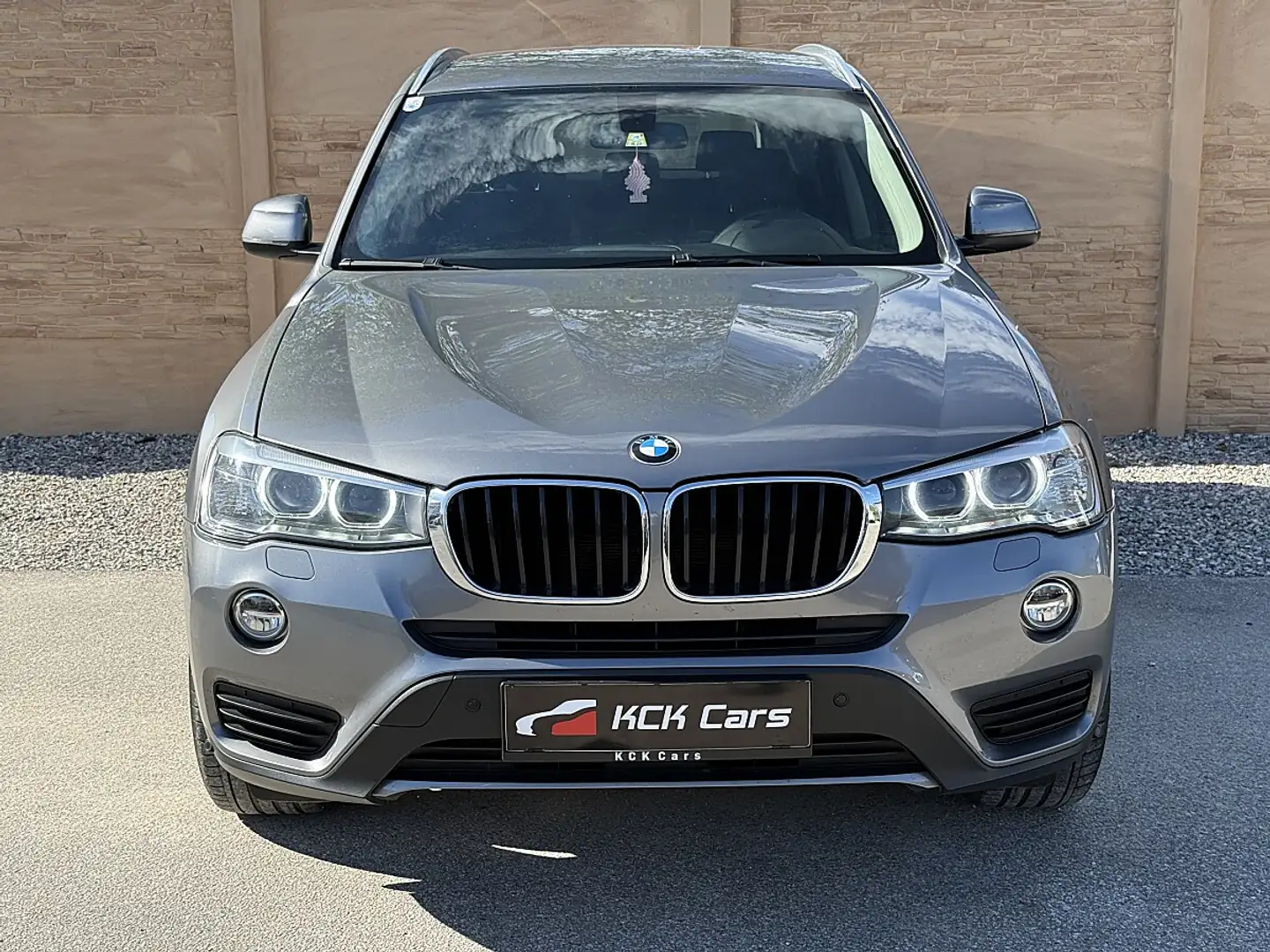 BMW X3 xDrive 20d Silber - 2
