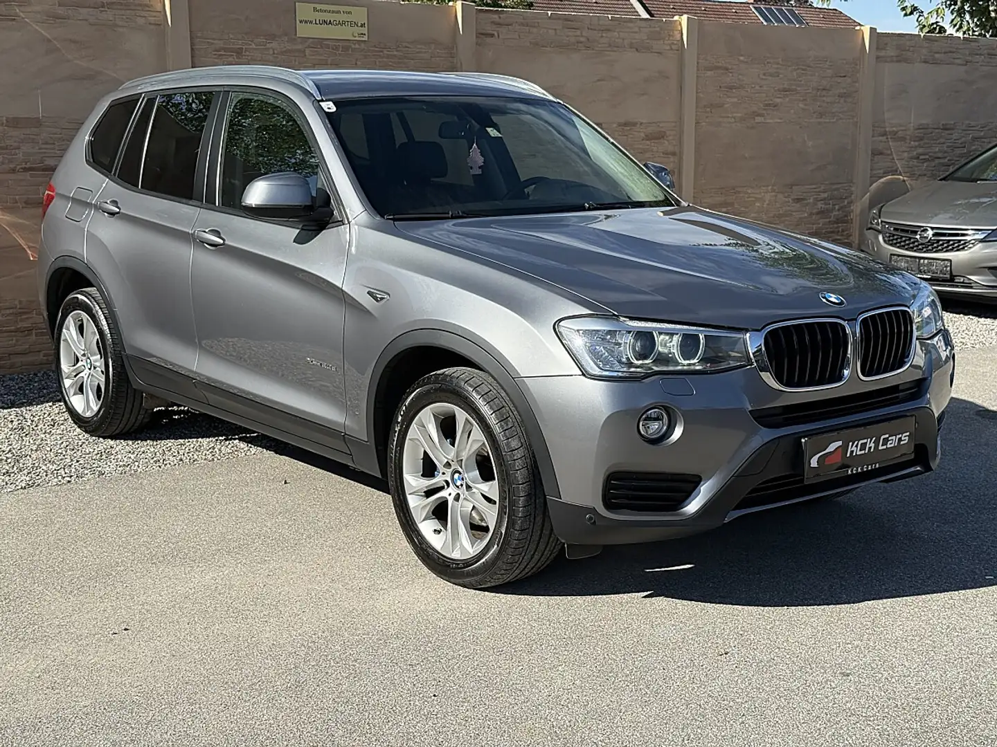 BMW X3 xDrive 20d Silber - 1