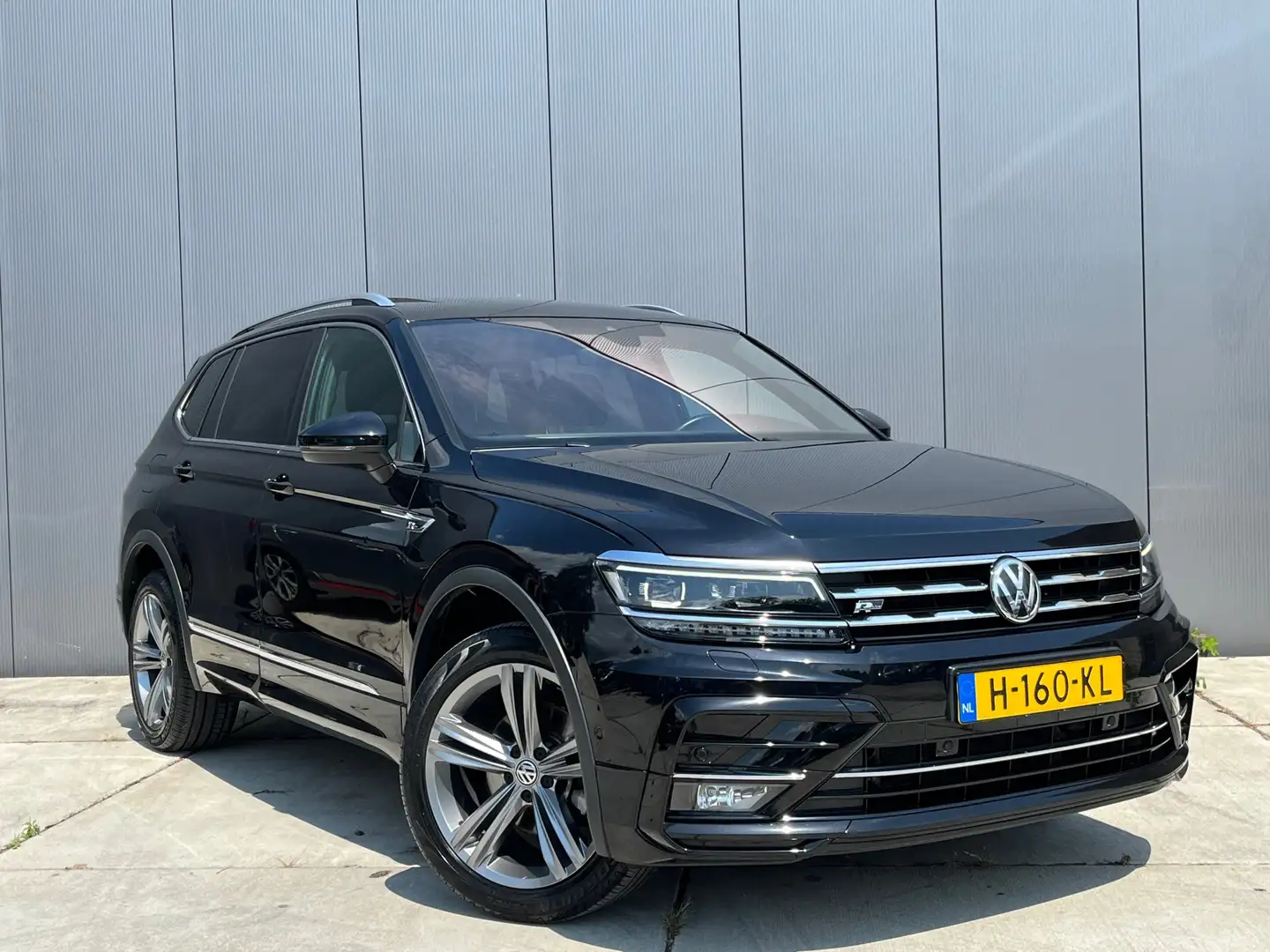 Volkswagen Tiguan Allspace 1.5 TSI Highline Business R AUT / Panoramadak / Tr Zwart - 2