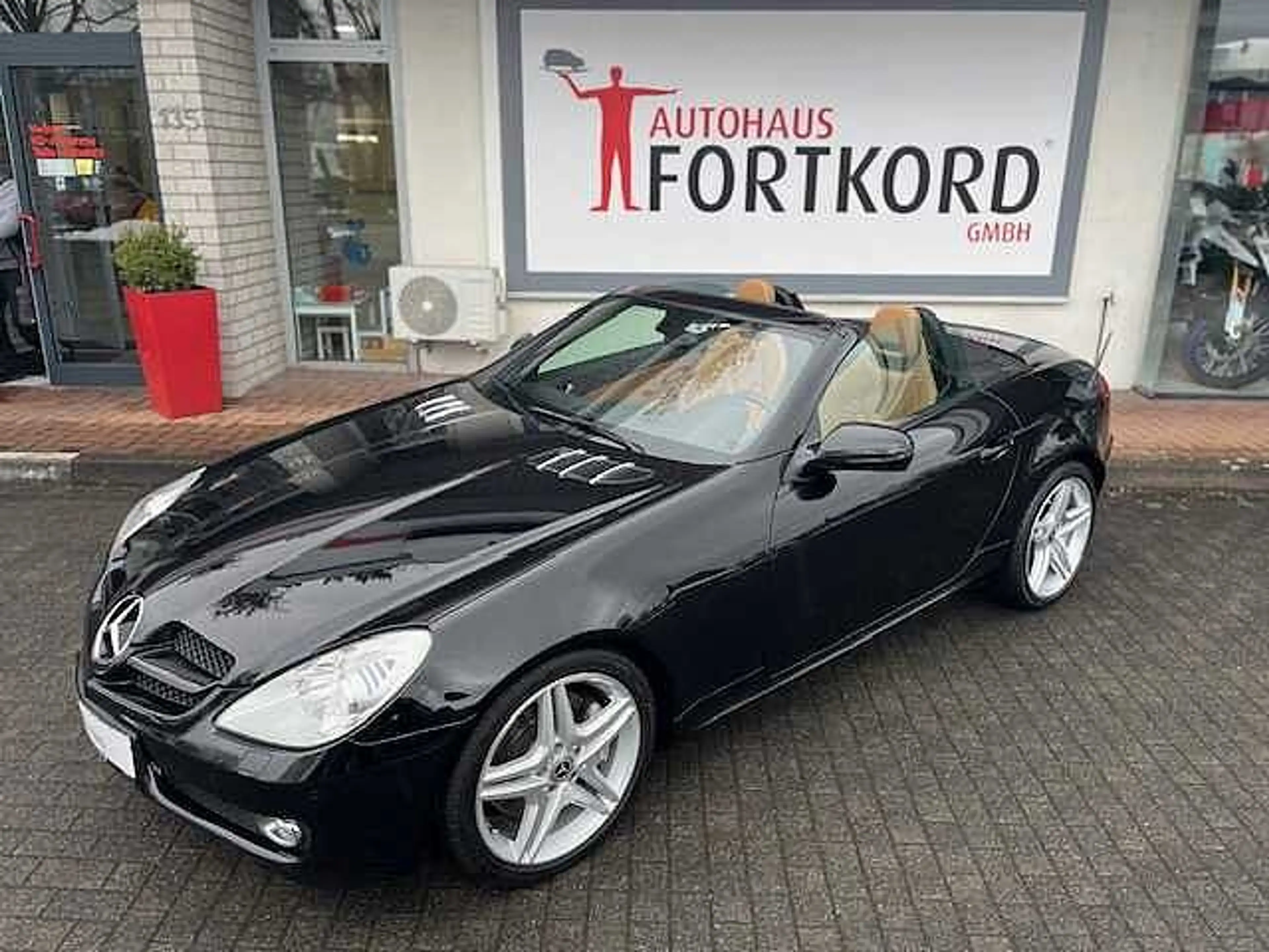 Mercedes-Benz SLK 350 - Navi, SHZ, BT-FSA, Klimaautom. ... - sehr gepfle — photo 7