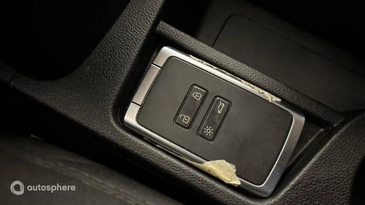 Renault Captur — photo 16